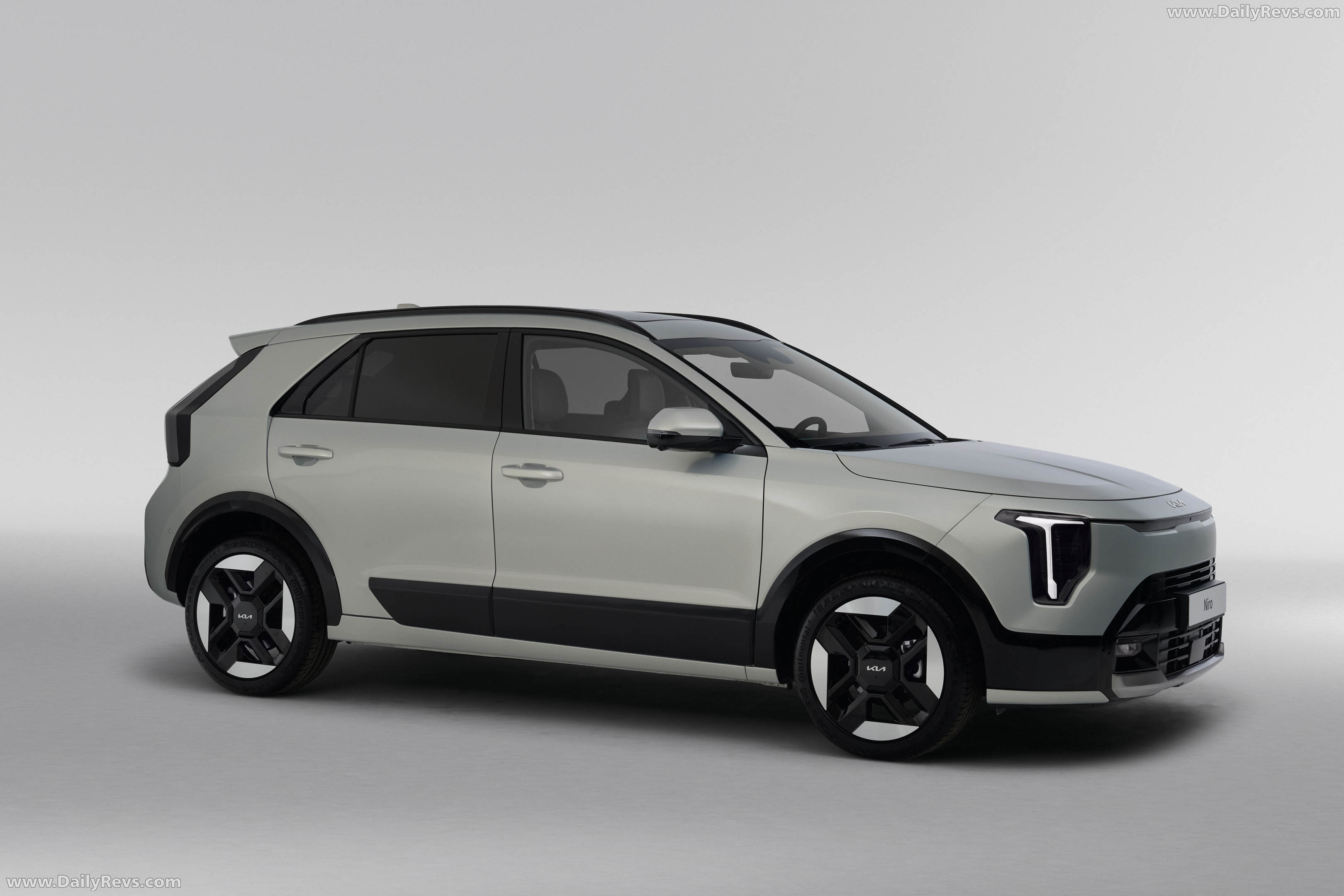 2027 Kia Niro European Version Side View