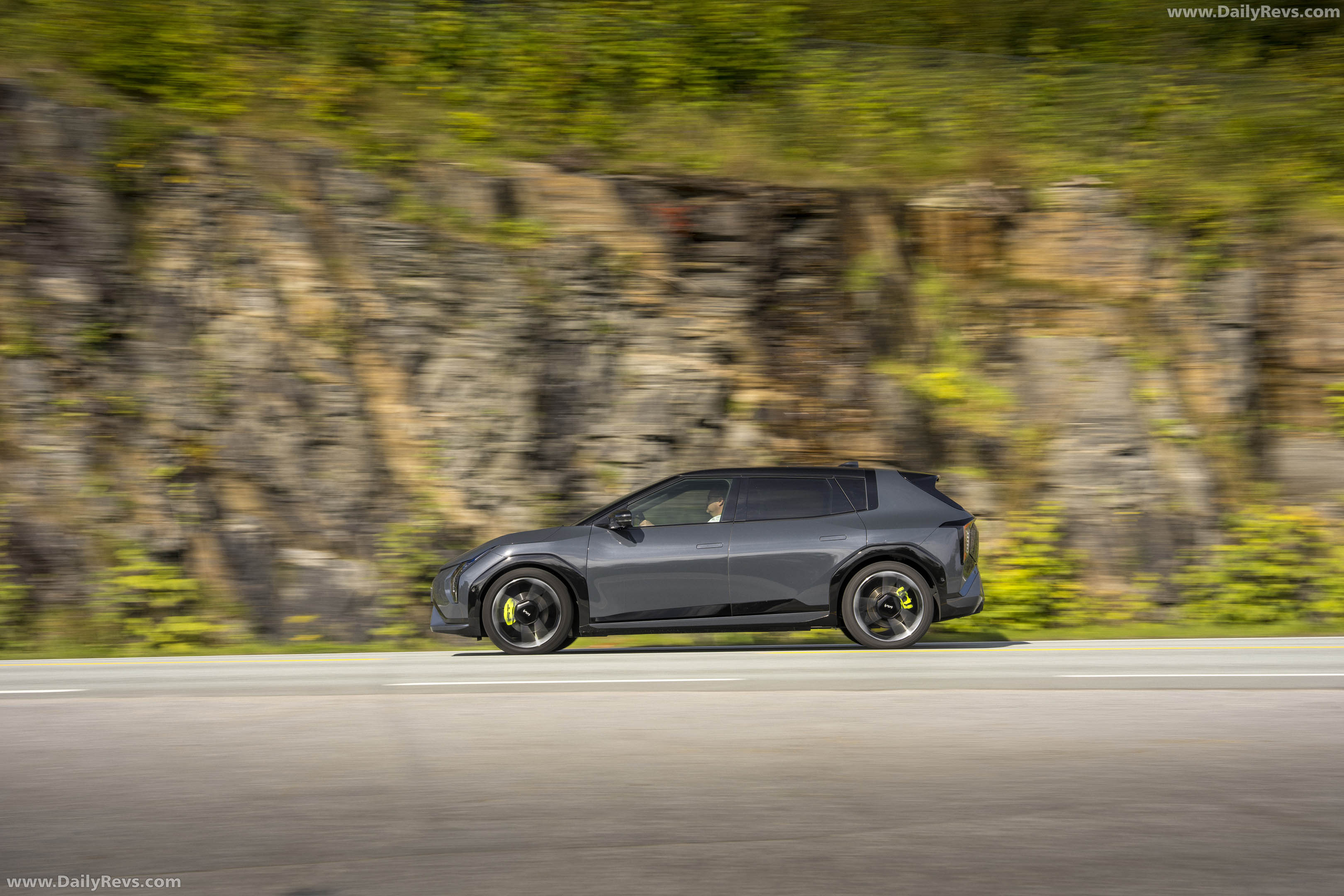 2027 Kia EV3 GT Side View
