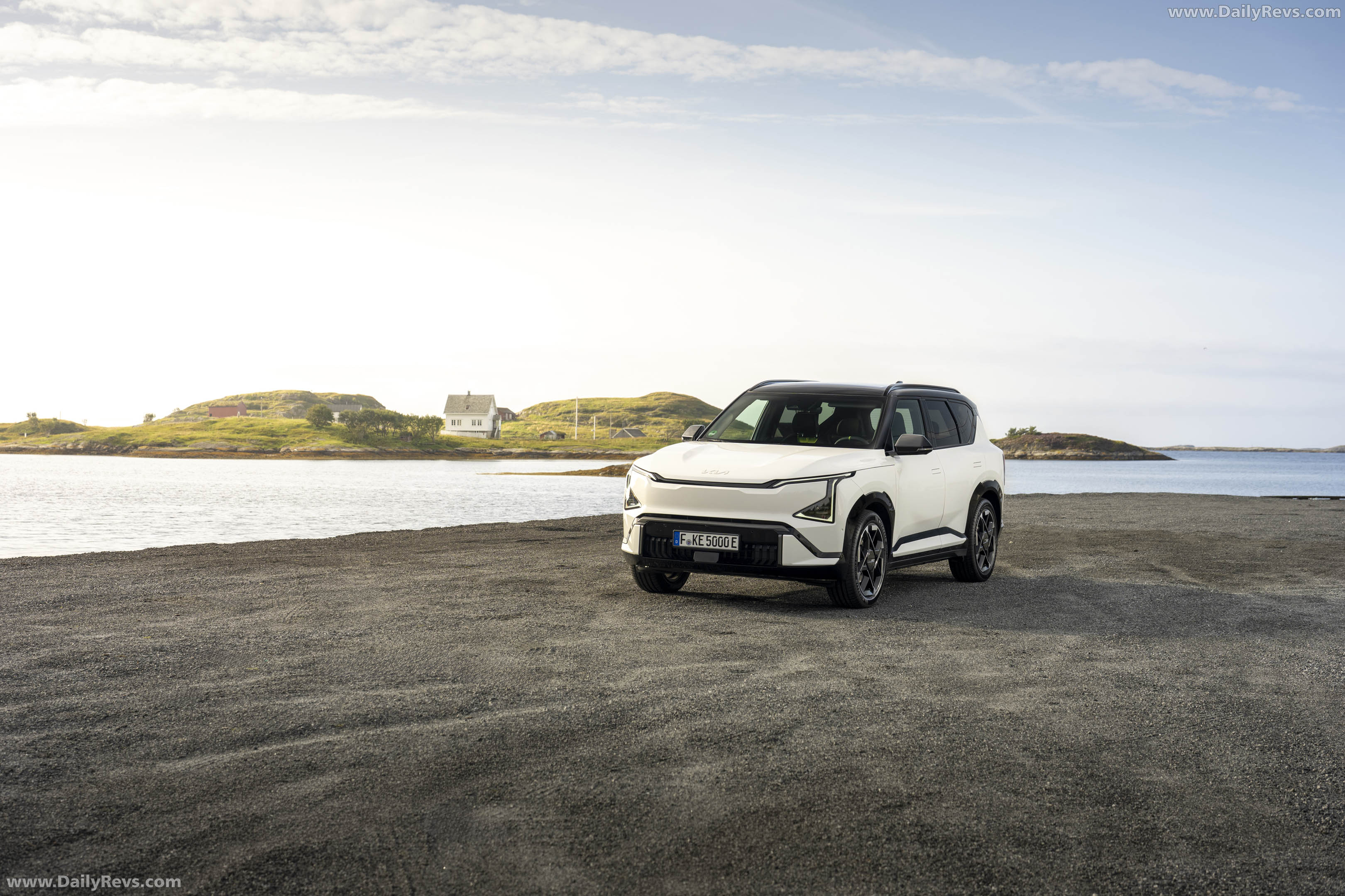 2027 Kia EV5 GT Front View