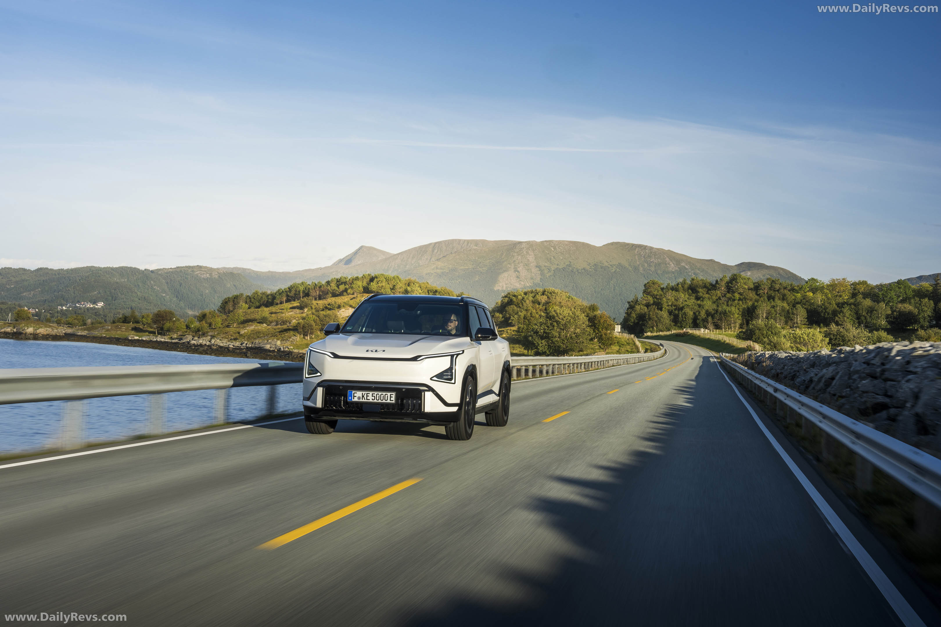 2027 Kia EV5 GT Front View