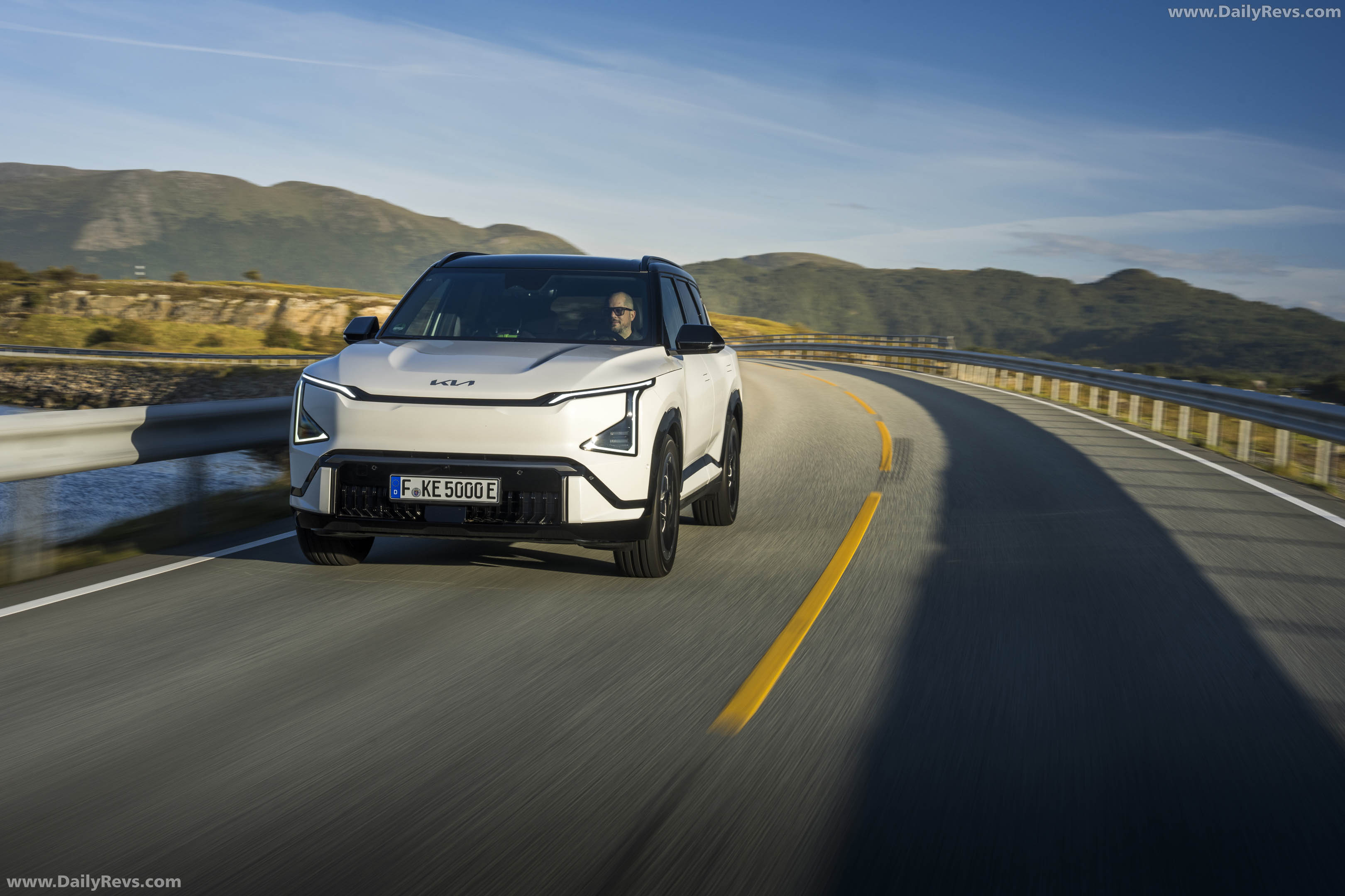 2027 Kia EV5 GT Front View