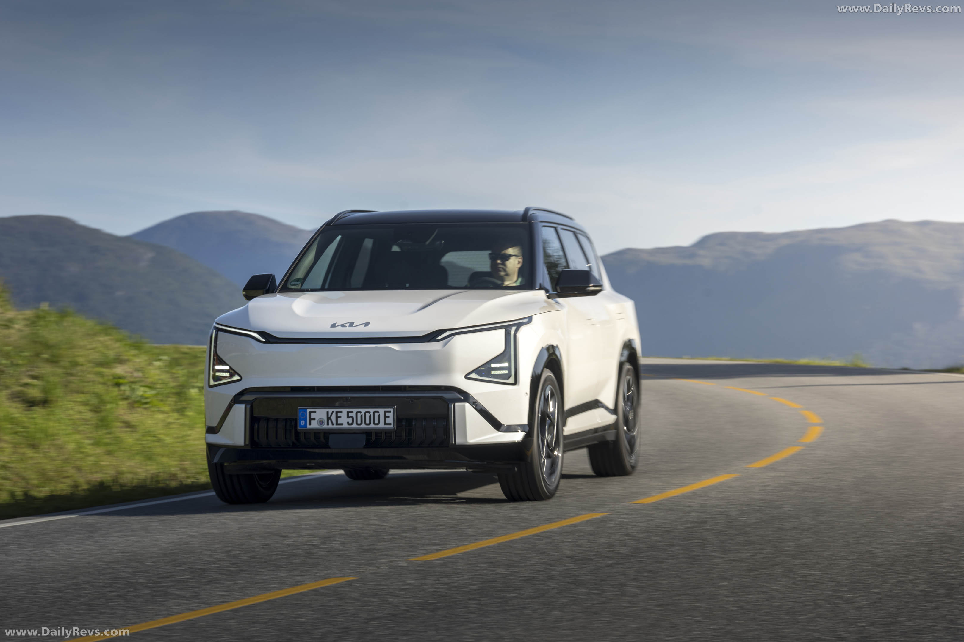 2027 Kia EV5 GT Front View