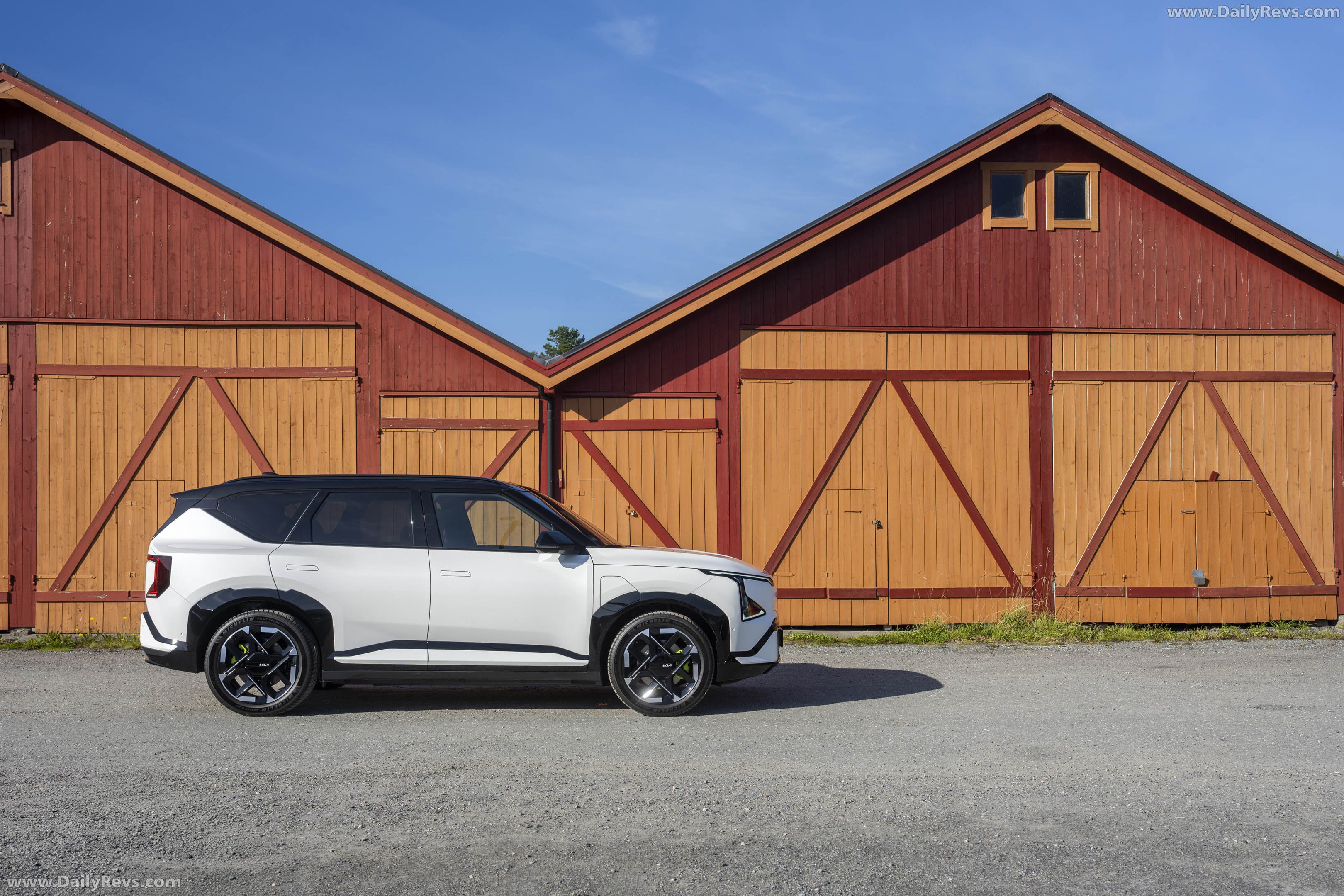2027 Kia EV5 GT Side View