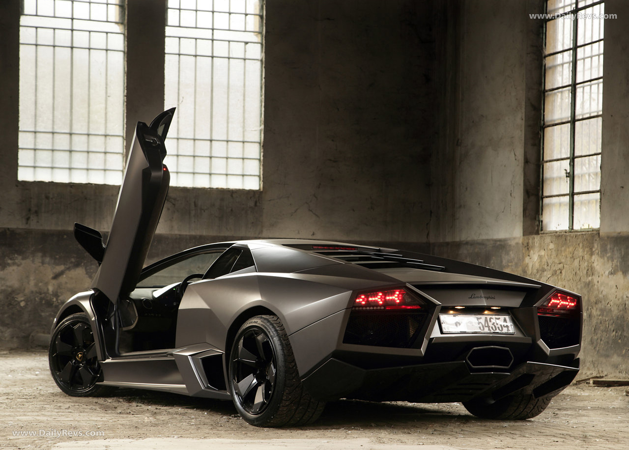 2008 Lamborghini Reventon Rear View