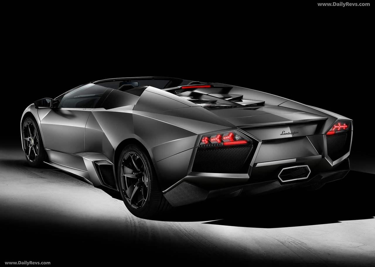 2010 Lamborghini Reventon Roadster Rear View