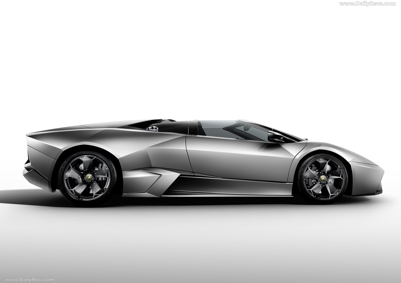 2010 Lamborghini Reventon Roadster Side View