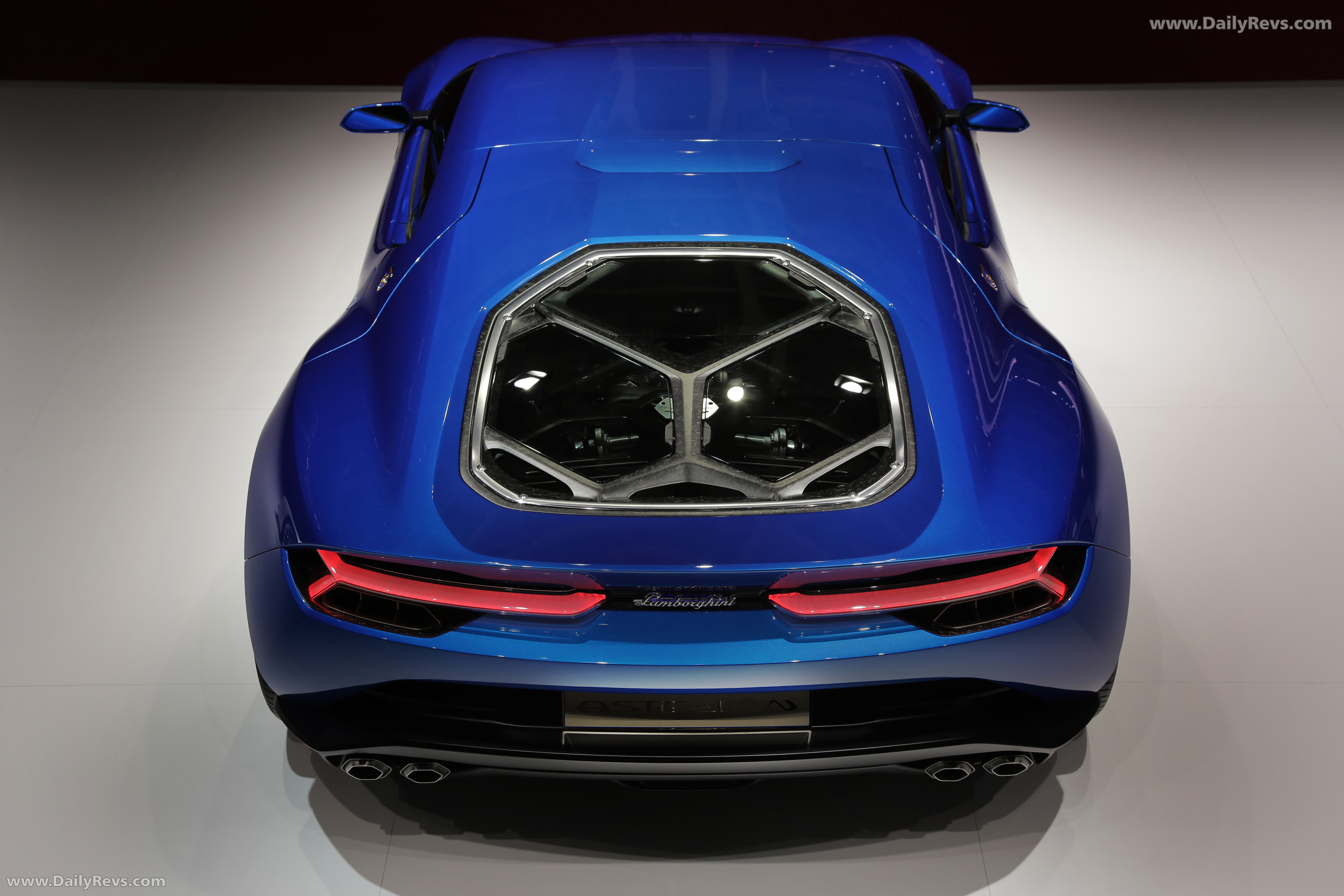 2014 Lamborghini Asterion LPI910-4 Concept Top View