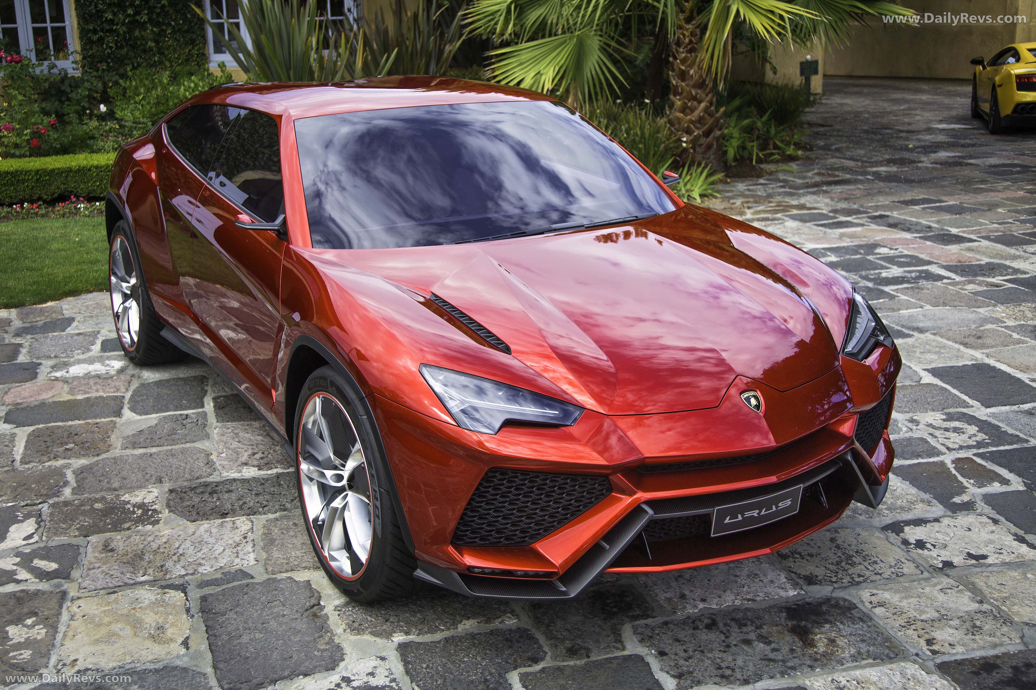 2012 Lamborghini Urus Concept Front View