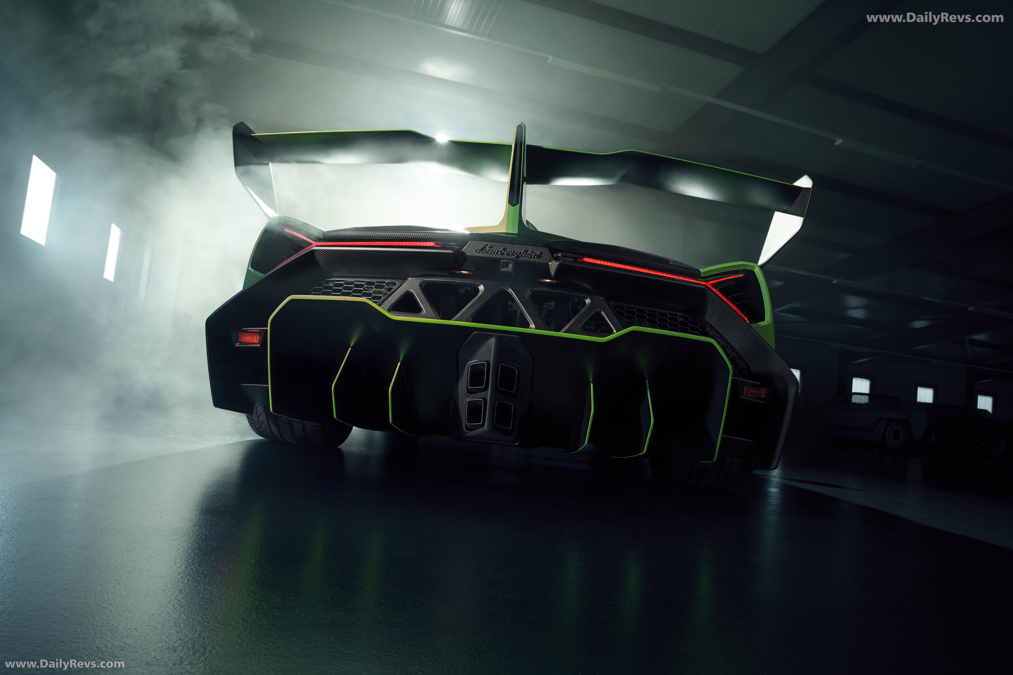 2014 Lamborghini Veneno Roadster Exterior
