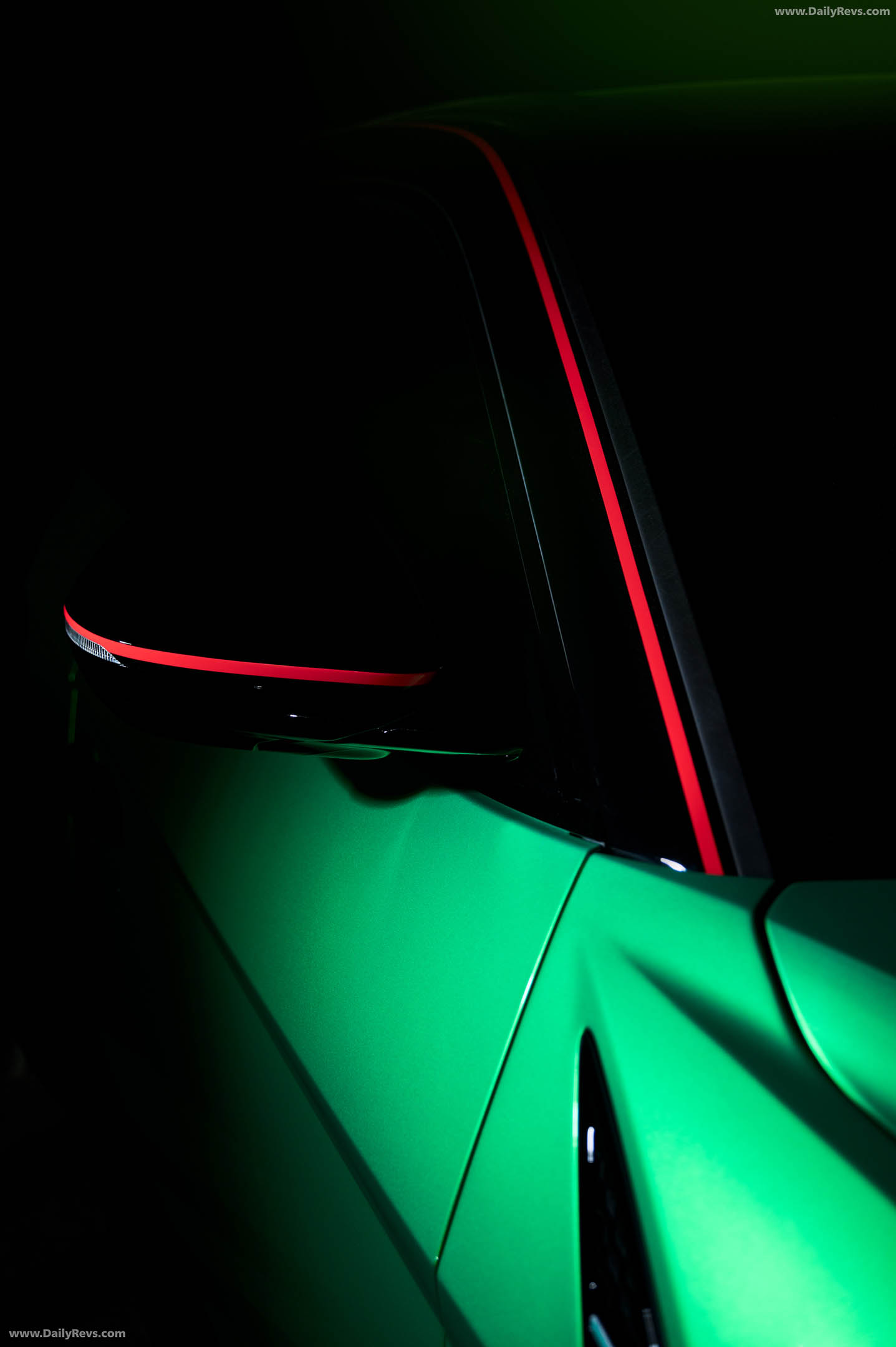 2027 Lamborghini Urus SE Tettonero Capsule Exterior