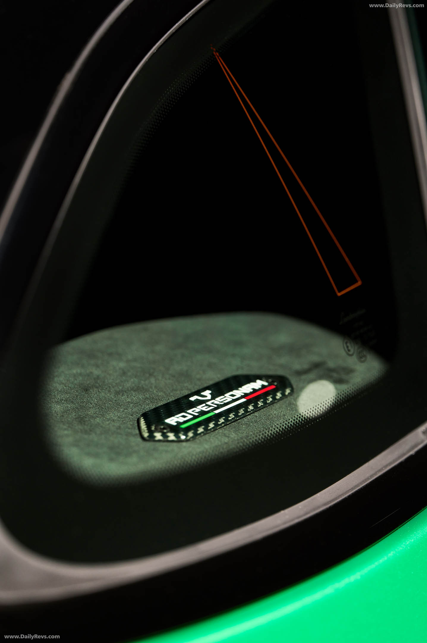 2027 Lamborghini Urus SE Tettonero Capsule Interior