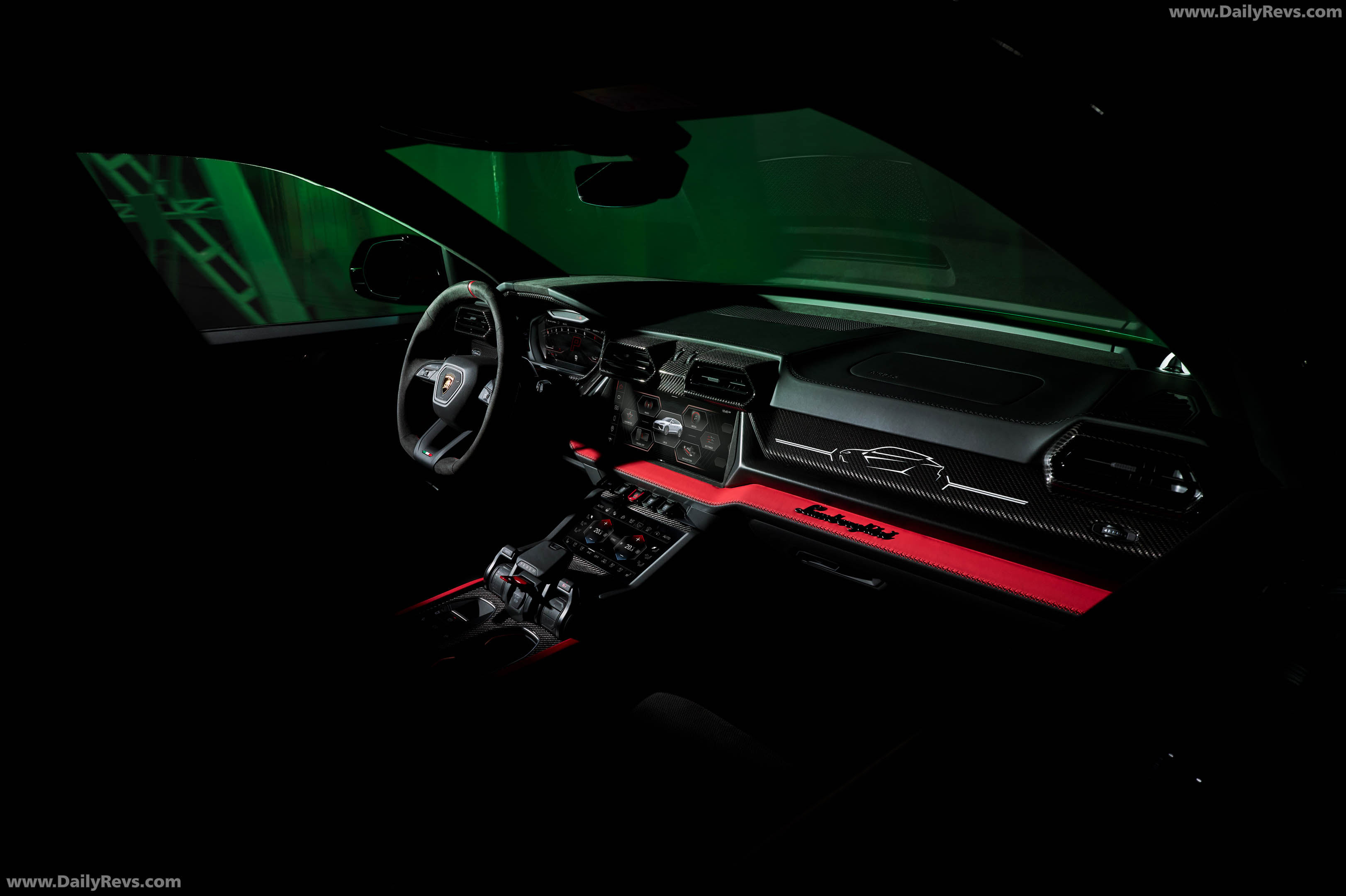 2027 Lamborghini Urus SE Tettonero Capsule Interior