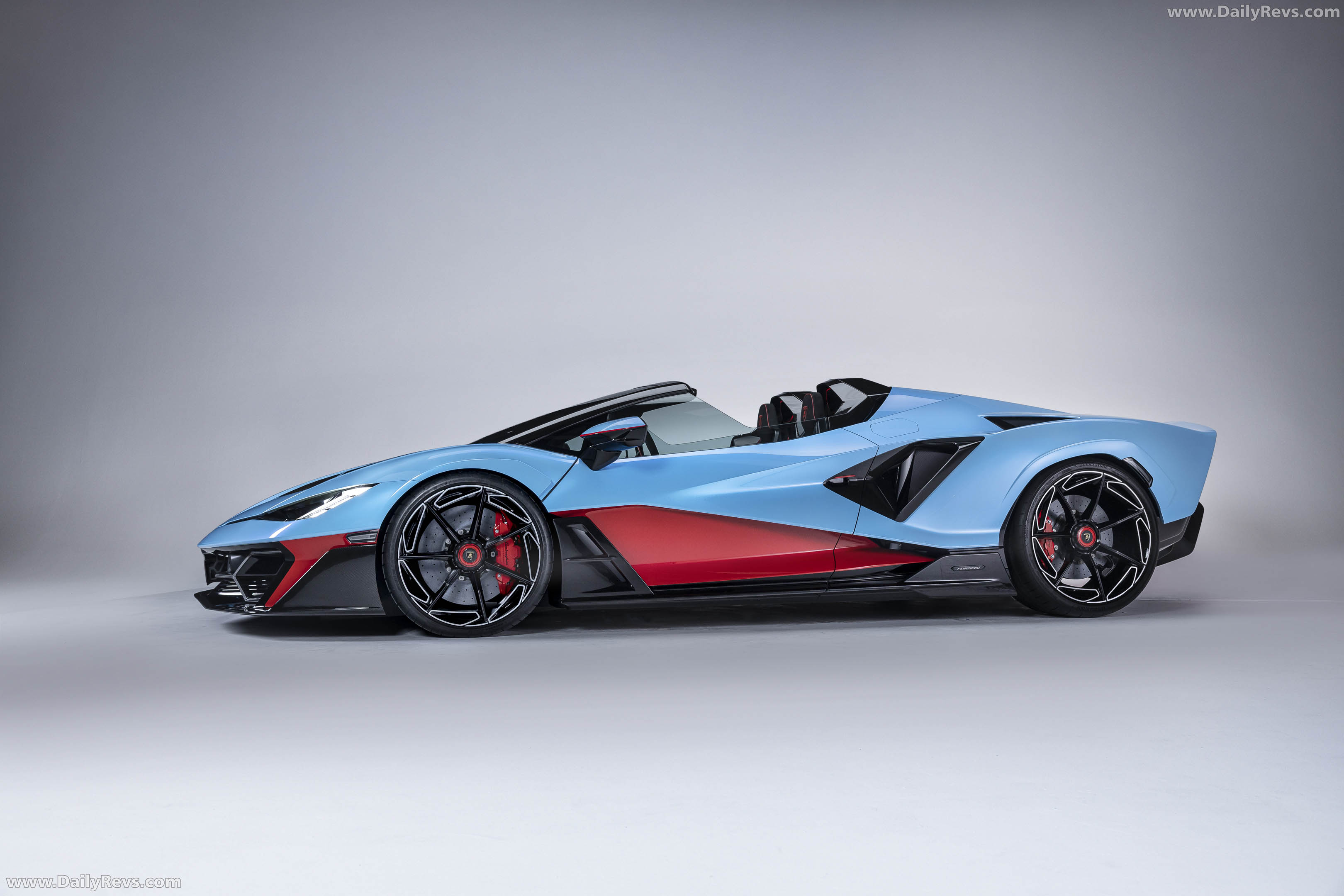 2027 Lamborghini Fenomeno Roadster Side View