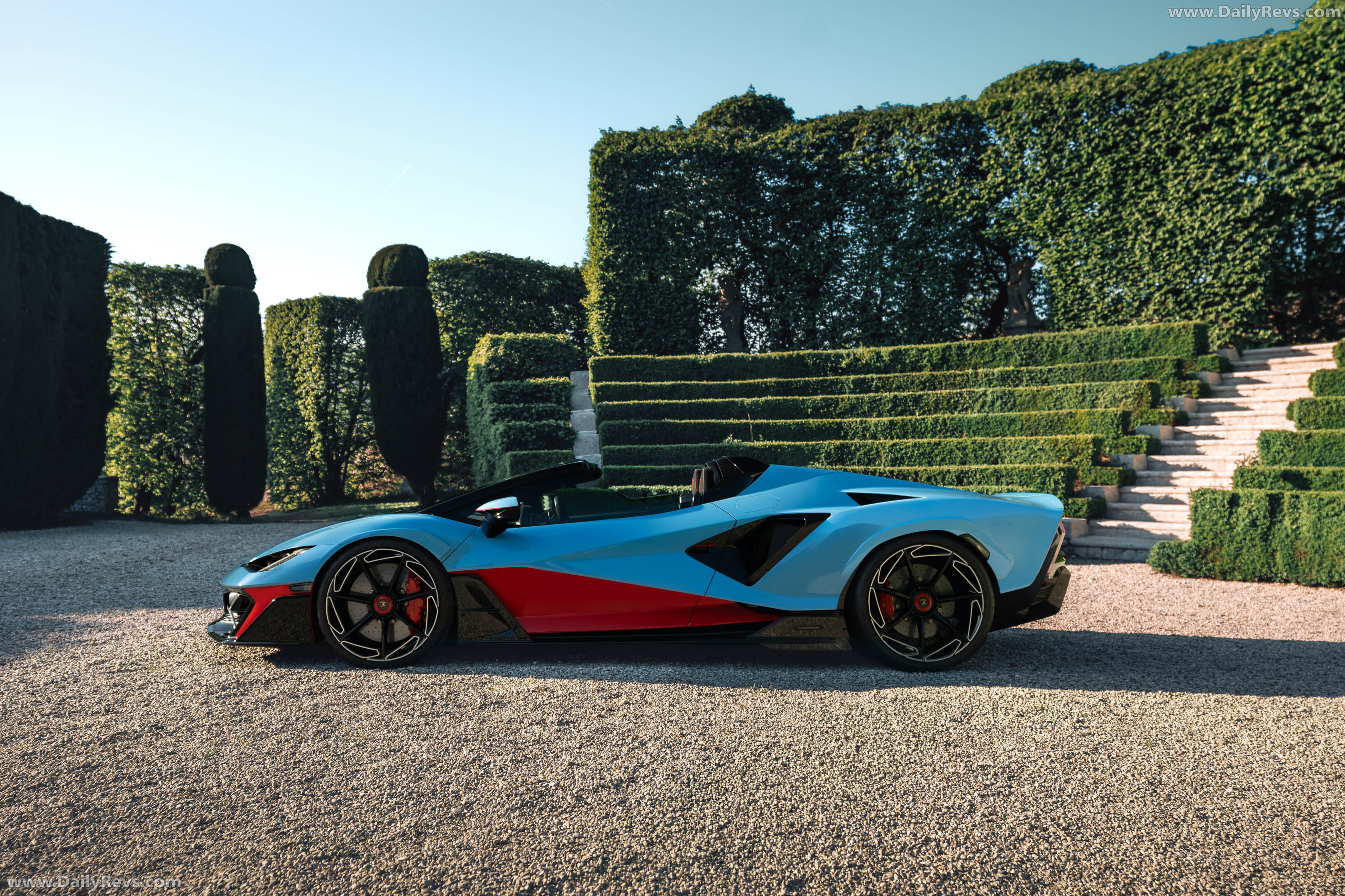 2027 Lamborghini Fenomeno Roadster Side View