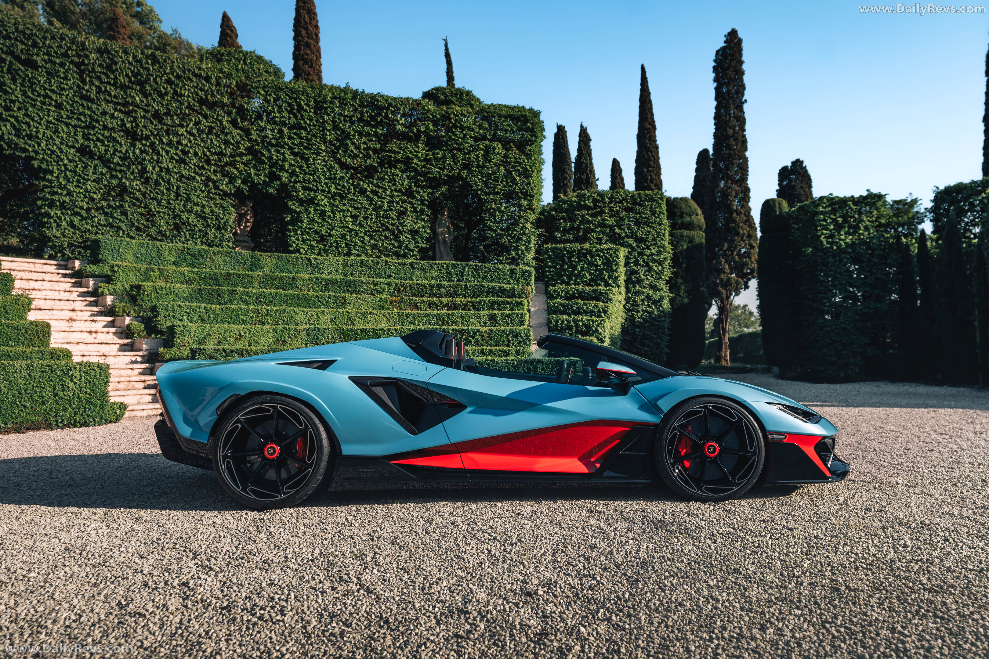 2027 Lamborghini Fenomeno Roadster Side View