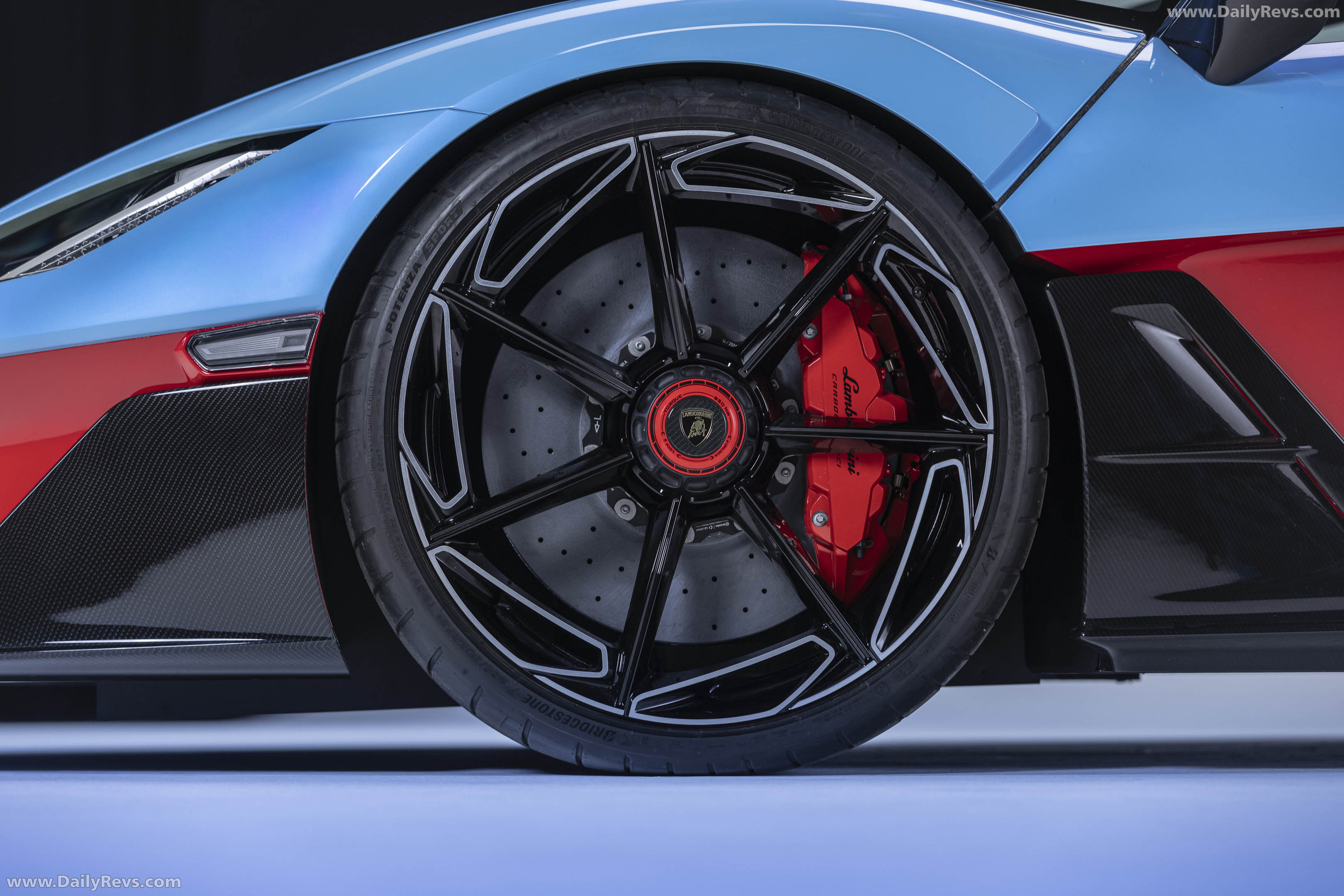2027 Lamborghini Fenomeno Roadster Exterior