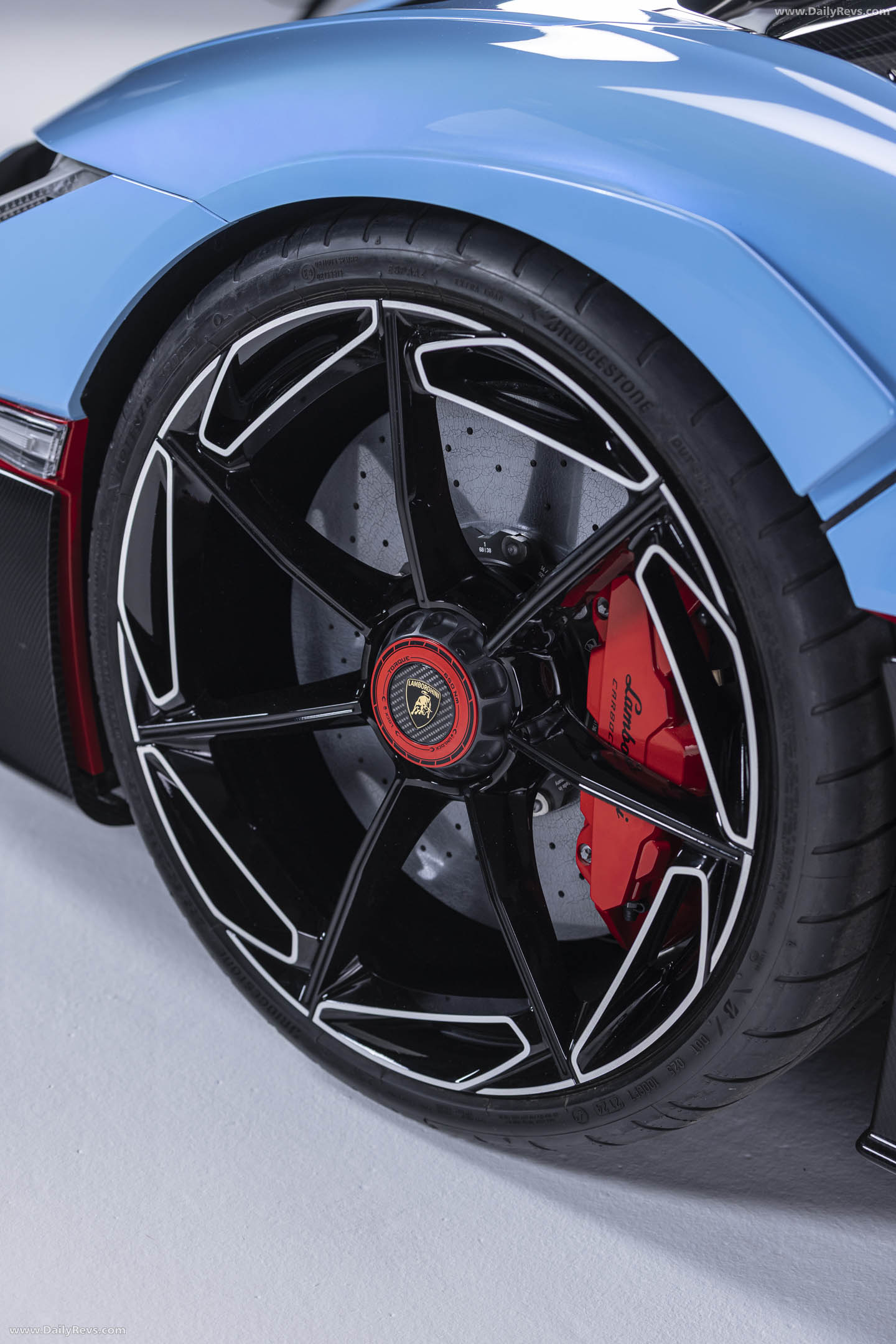 2027 Lamborghini Fenomeno Roadster Exterior