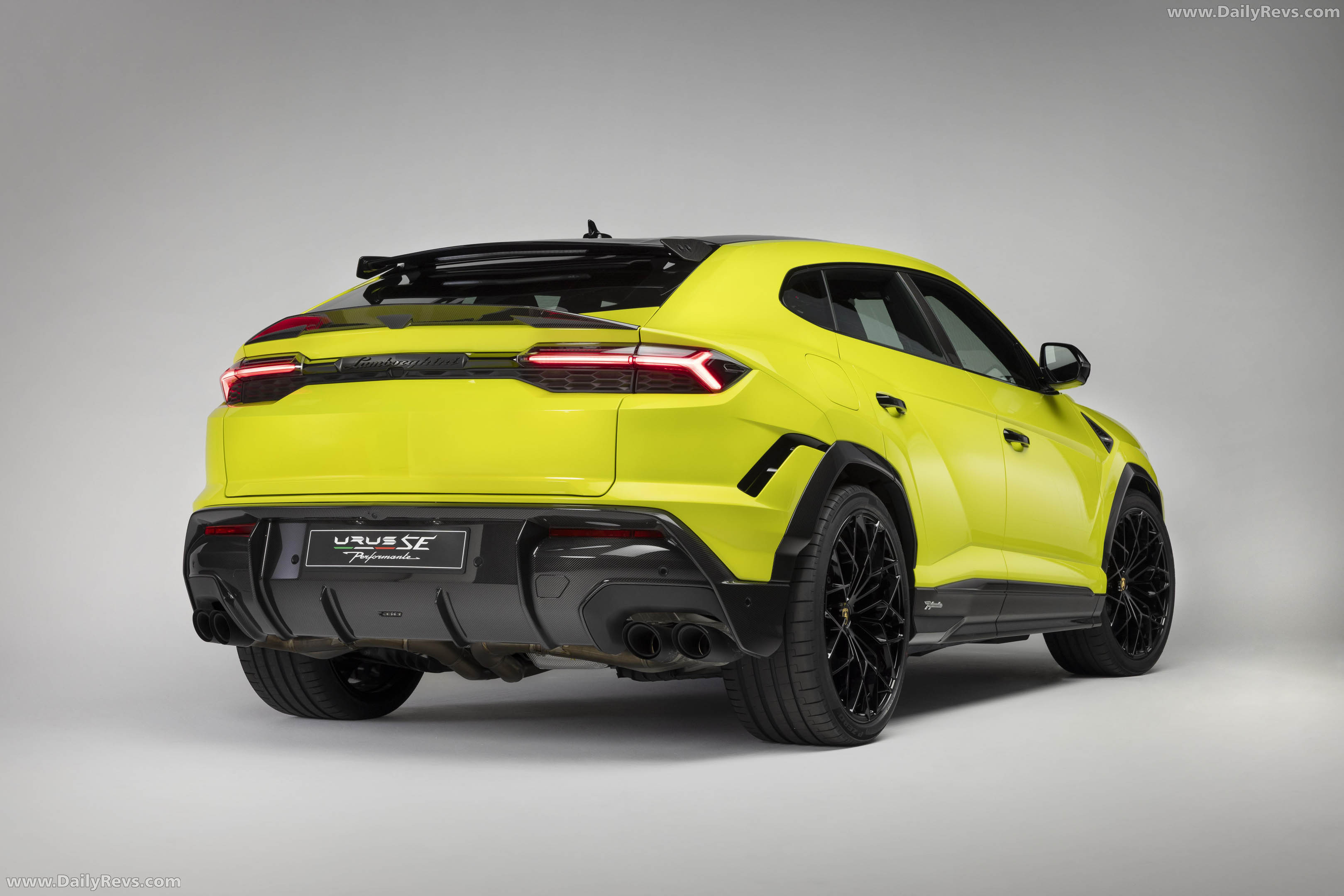 2027 Lamborghini Urus SE Performante Rear View