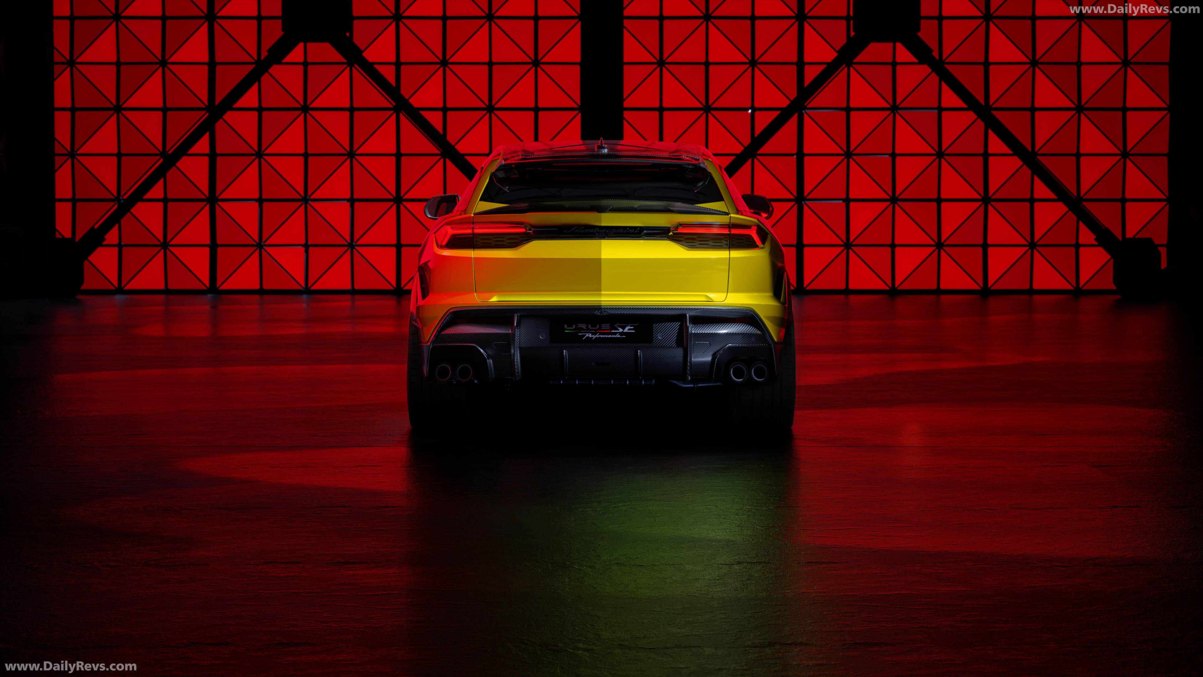 2027 Lamborghini Urus SE Performante Rear View