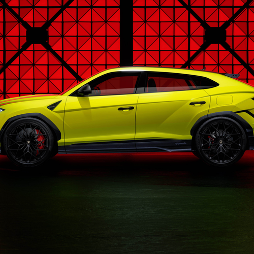 2027 Lamborghini Urus SE Performante Side View