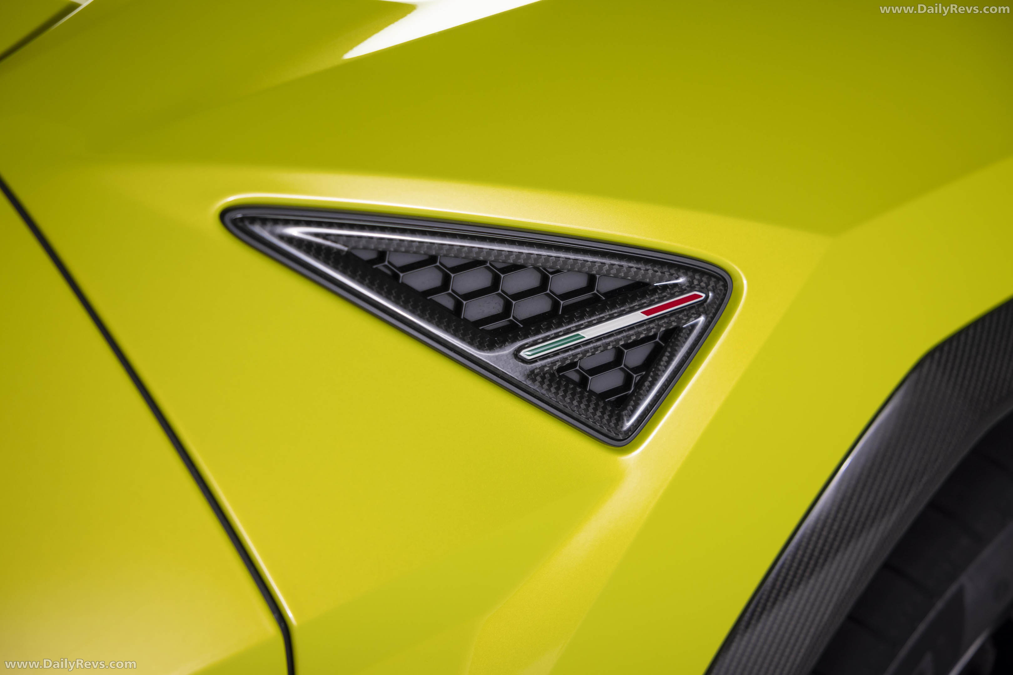 2027 Lamborghini Urus SE Performante Exterior