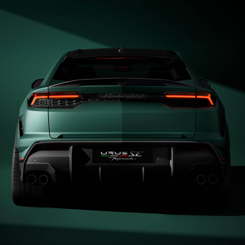 2027 Lamborghini Urus SE Performante Verde Hydra Rear View