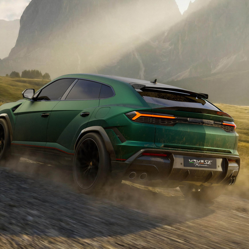 2027 Lamborghini Urus SE Performante Verde Hydra Rear View
