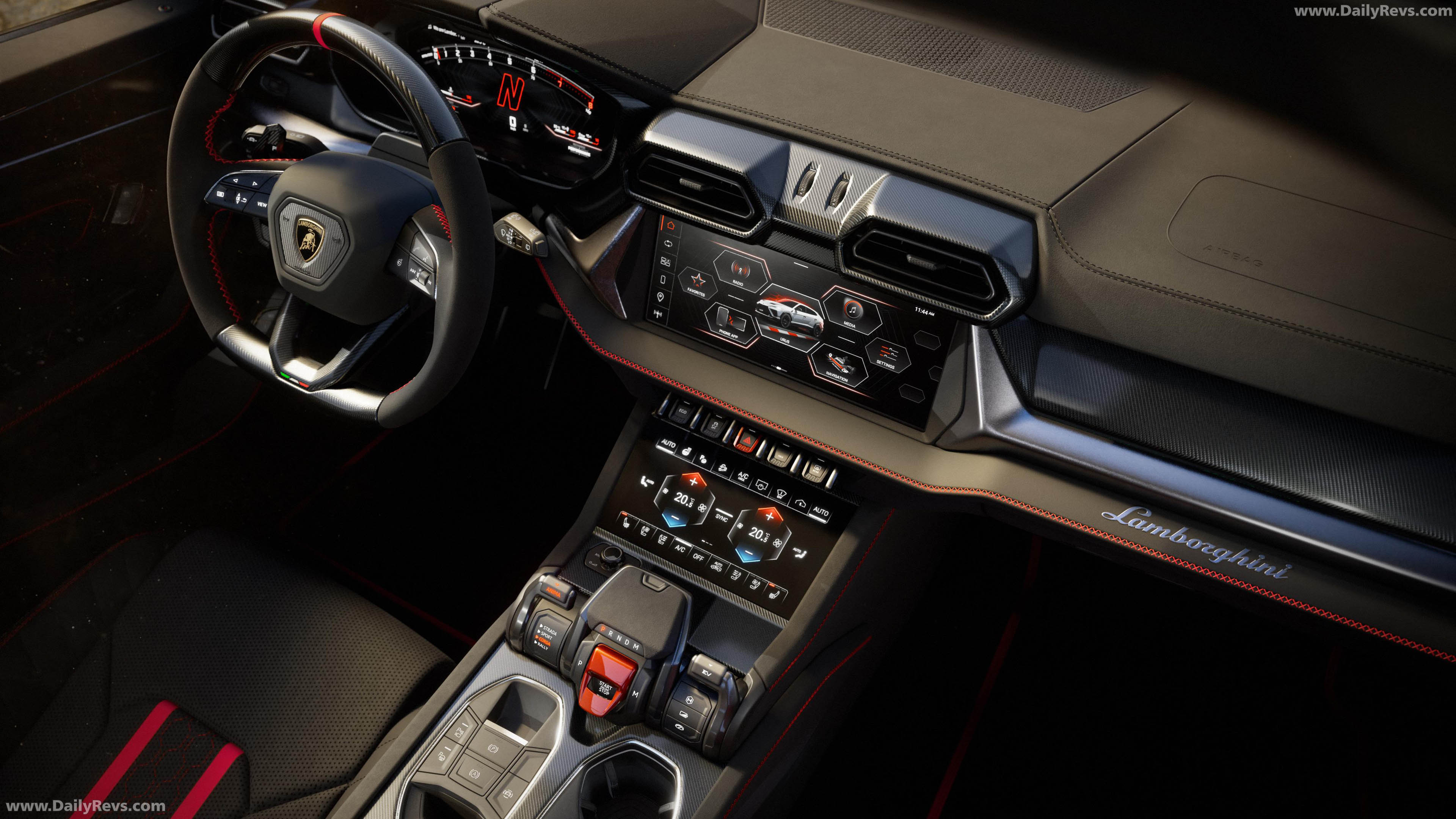 2027 Lamborghini Urus SE Performante Verde Hydra Interior