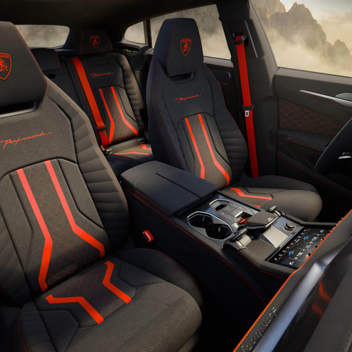 2027 Lamborghini Urus SE Performante Verde Hydra Interior