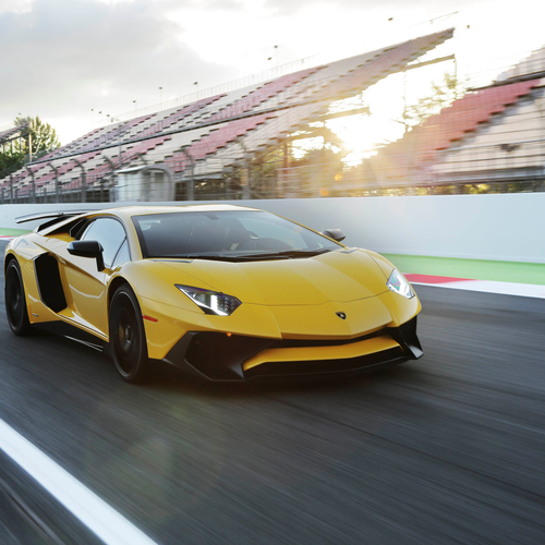 2016 Lamborghini Aventador LP750-4 SV Front View