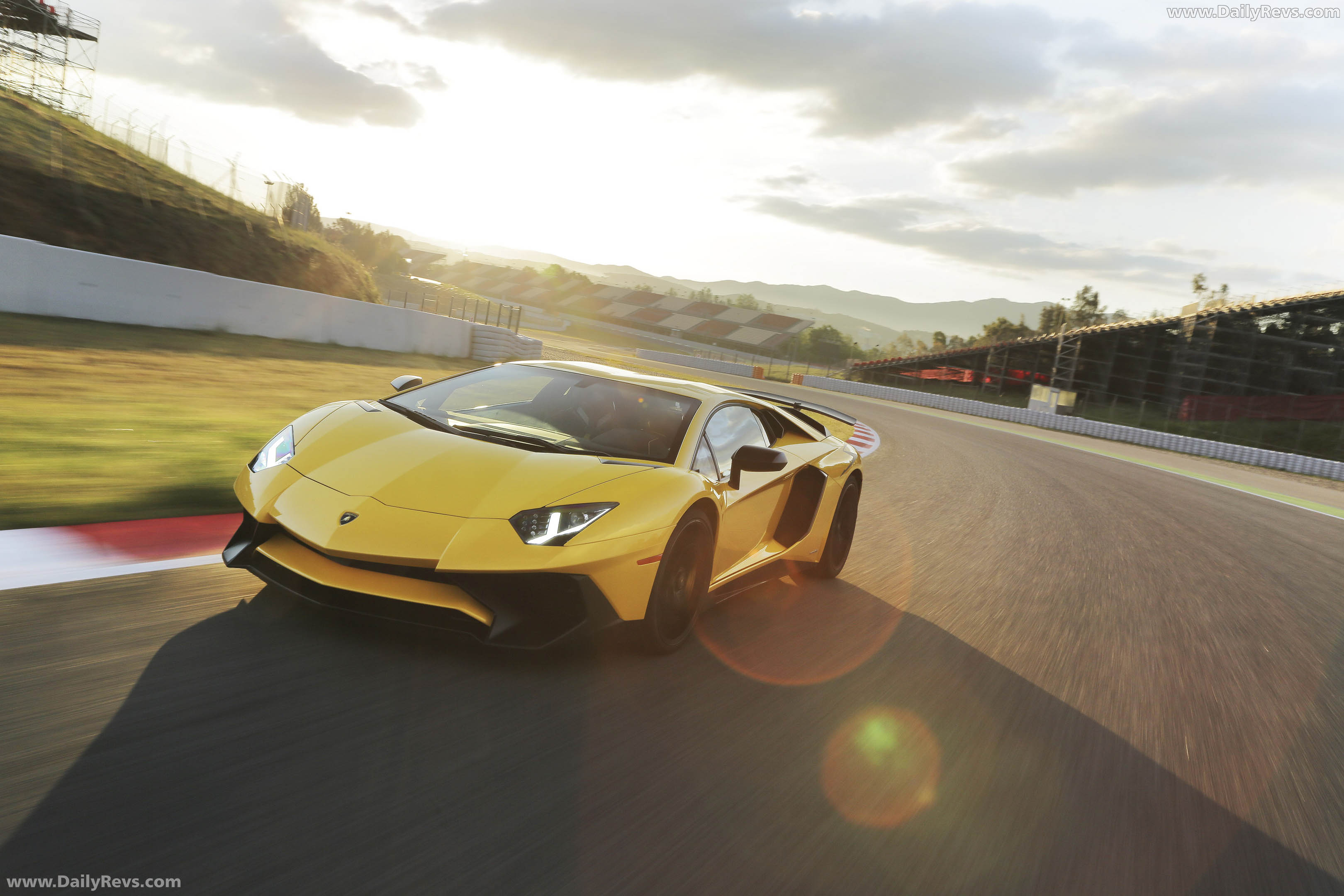 2016 Lamborghini Aventador LP750-4 SV Front View