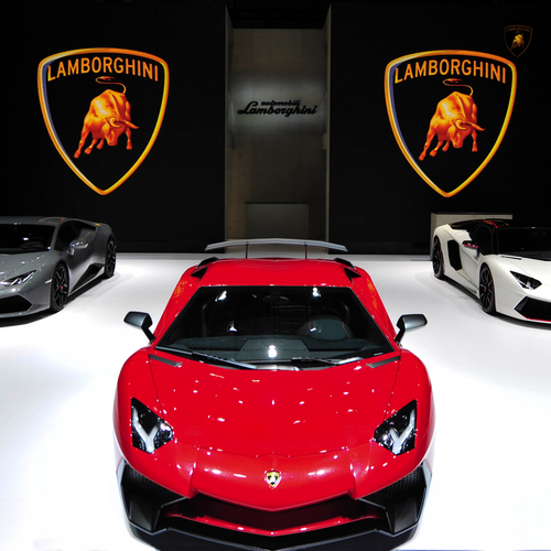 2016 Lamborghini Aventador LP750-4 SV Front View