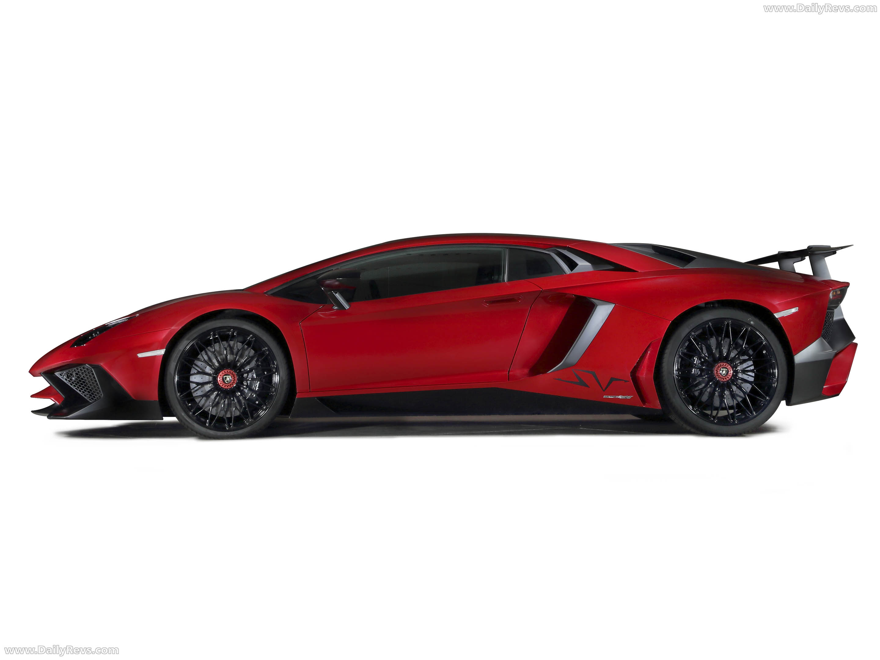 2016 Lamborghini Aventador LP750-4 SV Side View