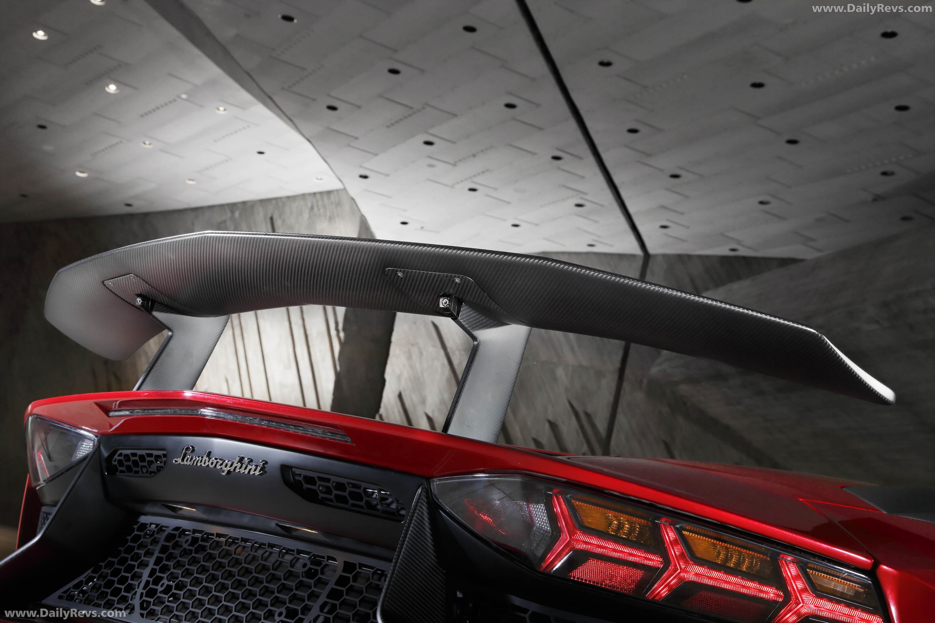 2016 Lamborghini Aventador LP750-4 SV Exterior