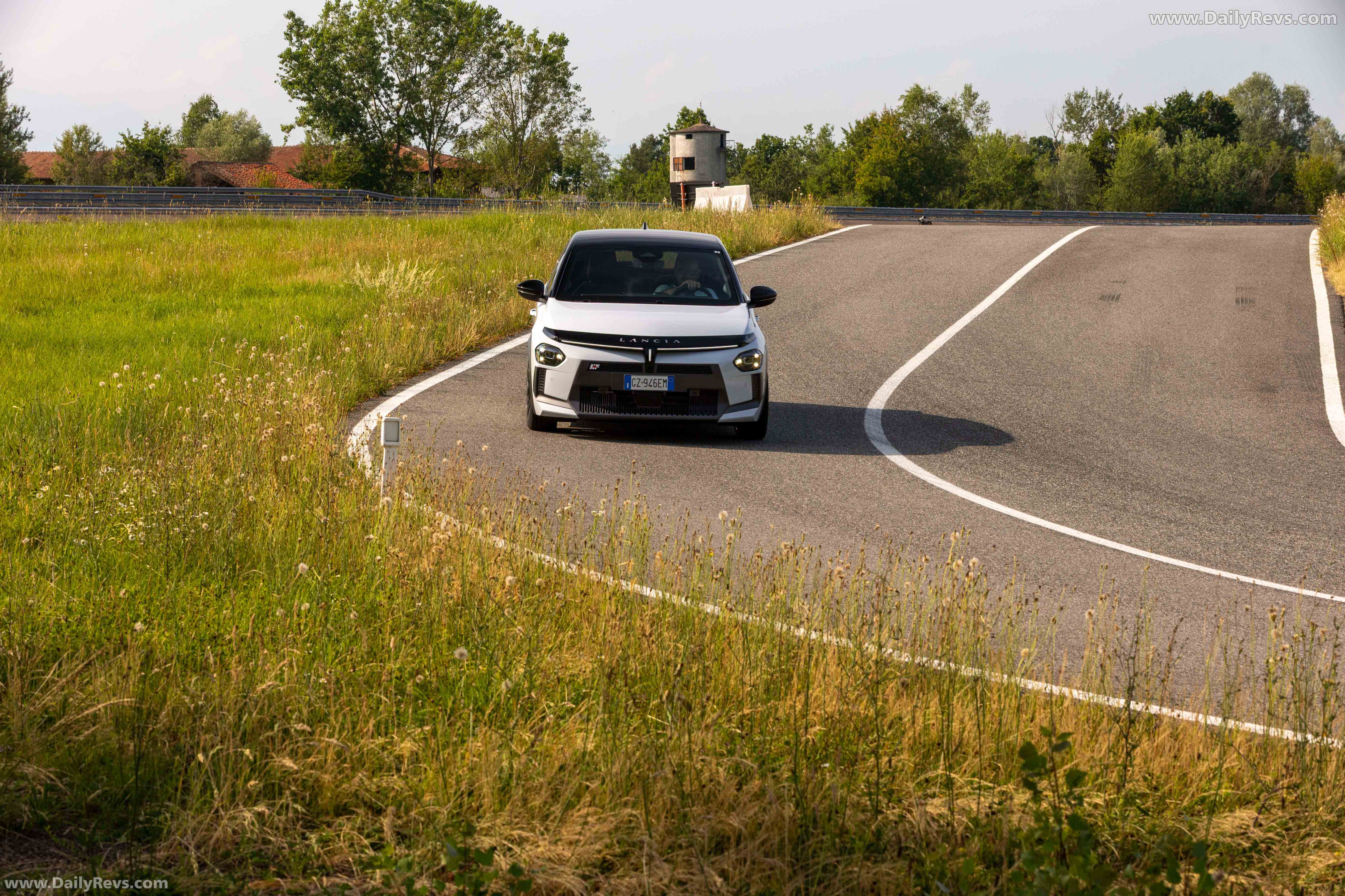 2025 Lancia Ypsilon HF Line Front View