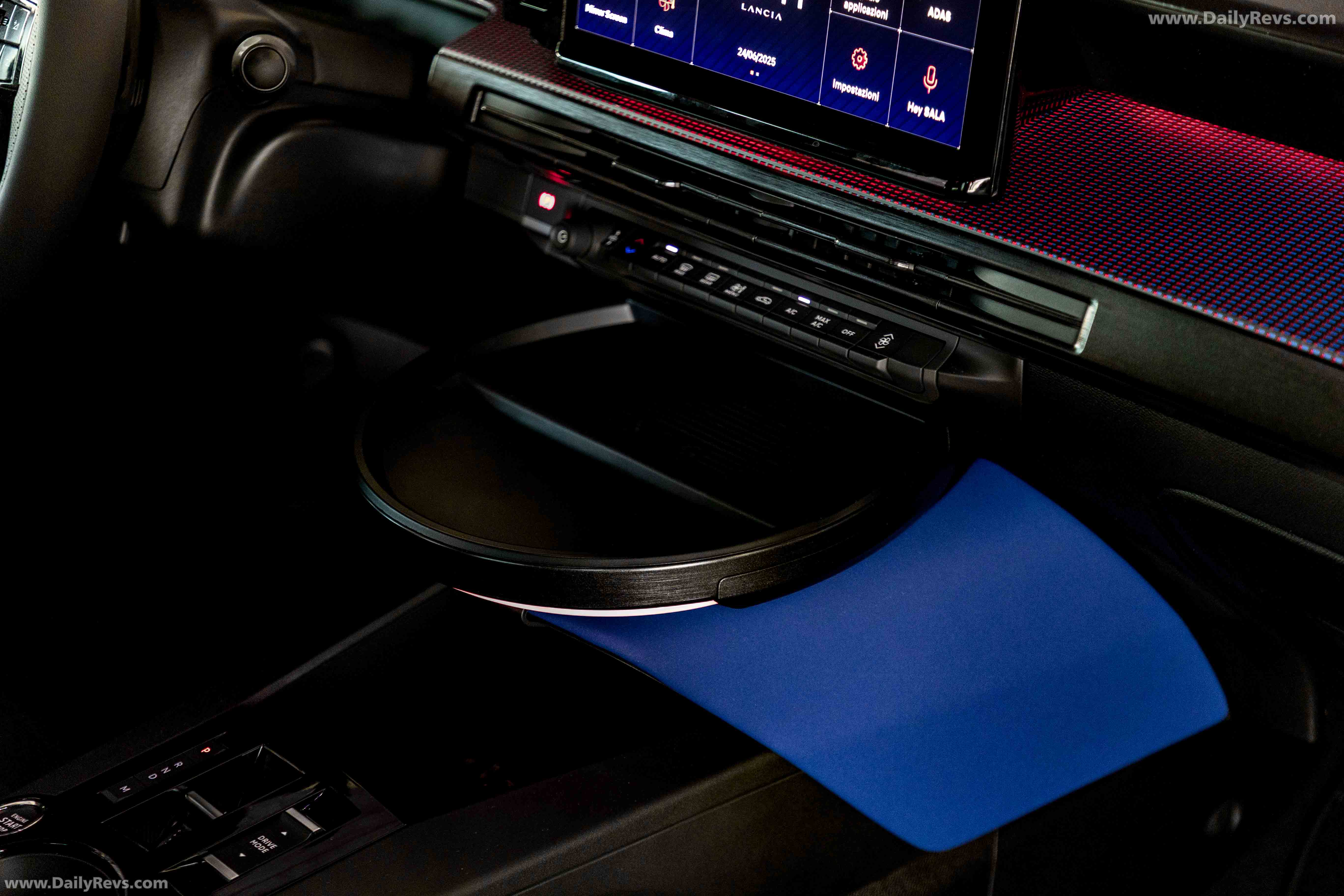 2025 Lancia Ypsilon HF Line Interior