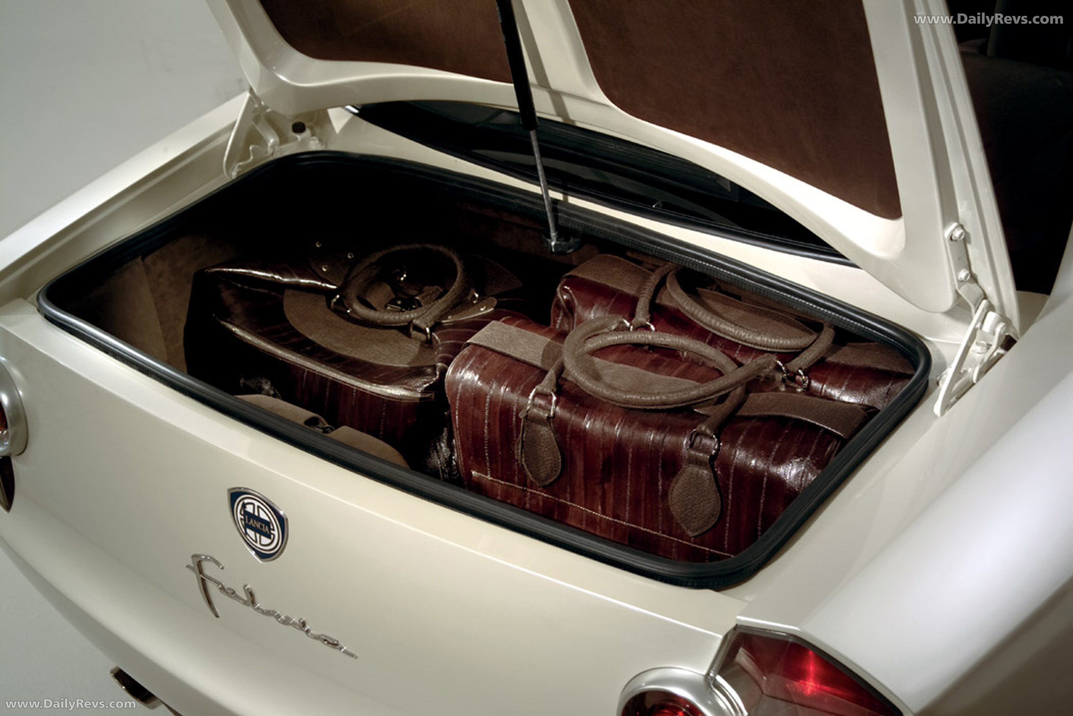 2003 Lancia Fulvia Coupe Concept Interior