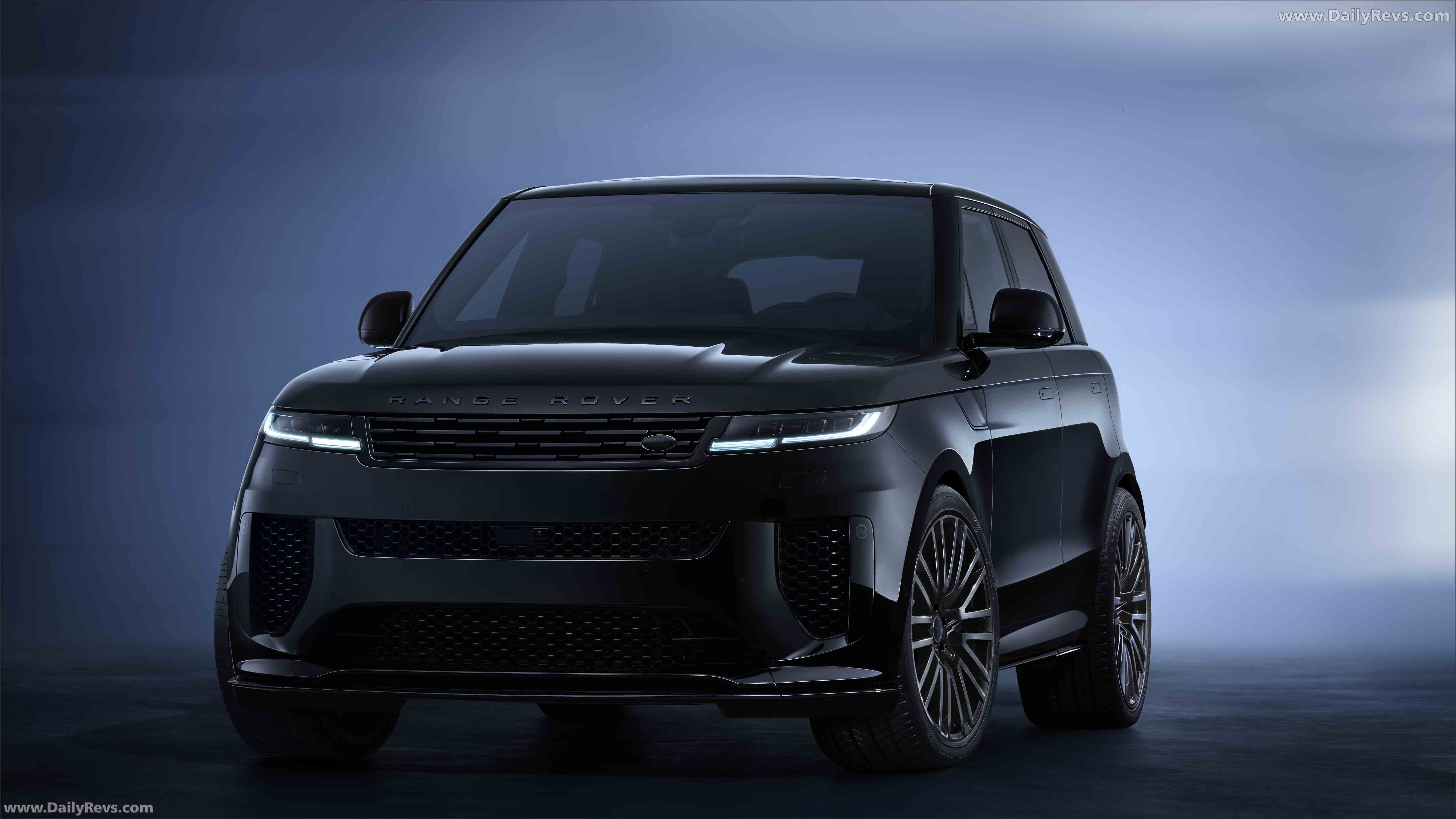2025 Land Rover Range Rover Sport SV Black Edition Front View