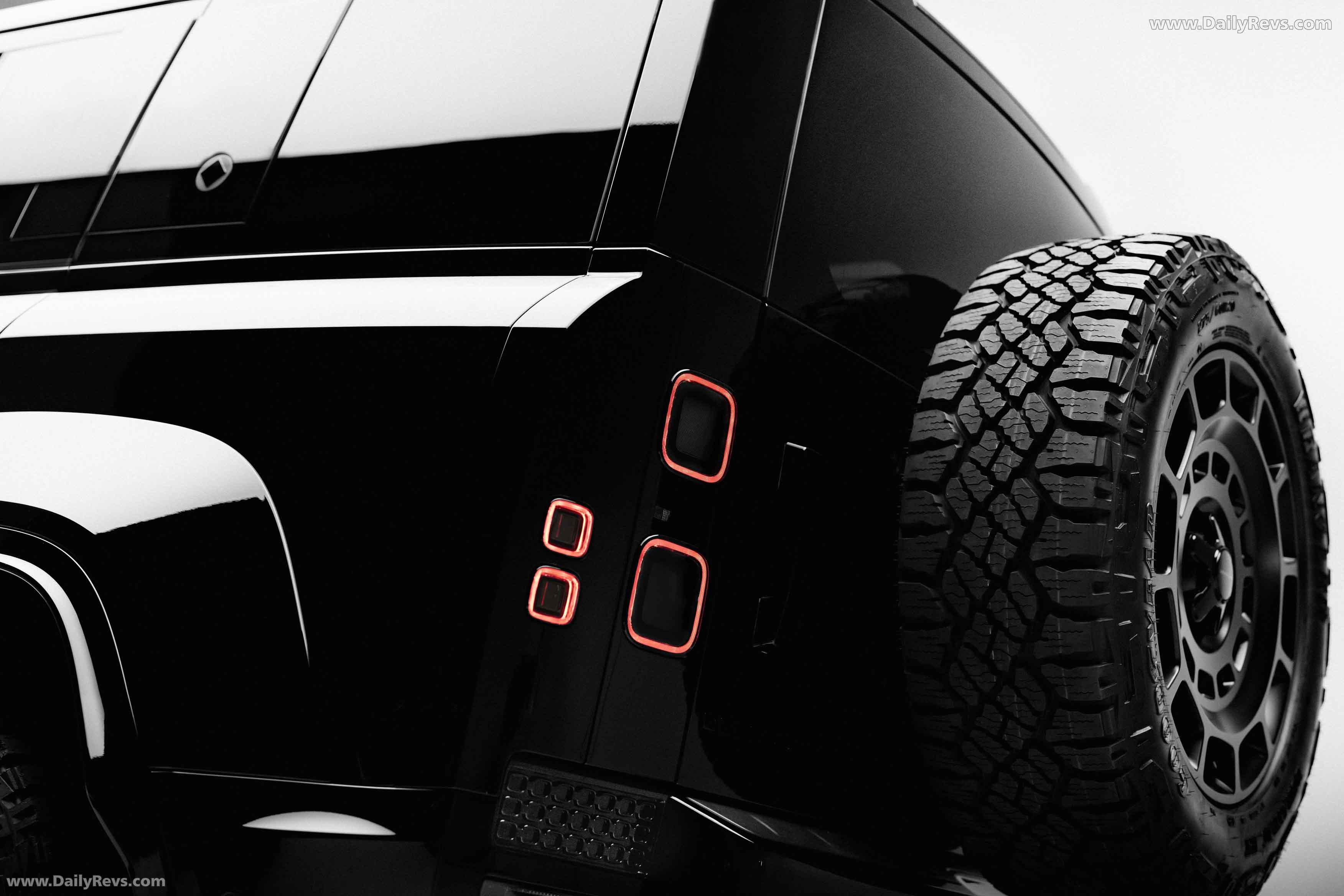 2026 Land Rover Defender OCTA Black Exterior