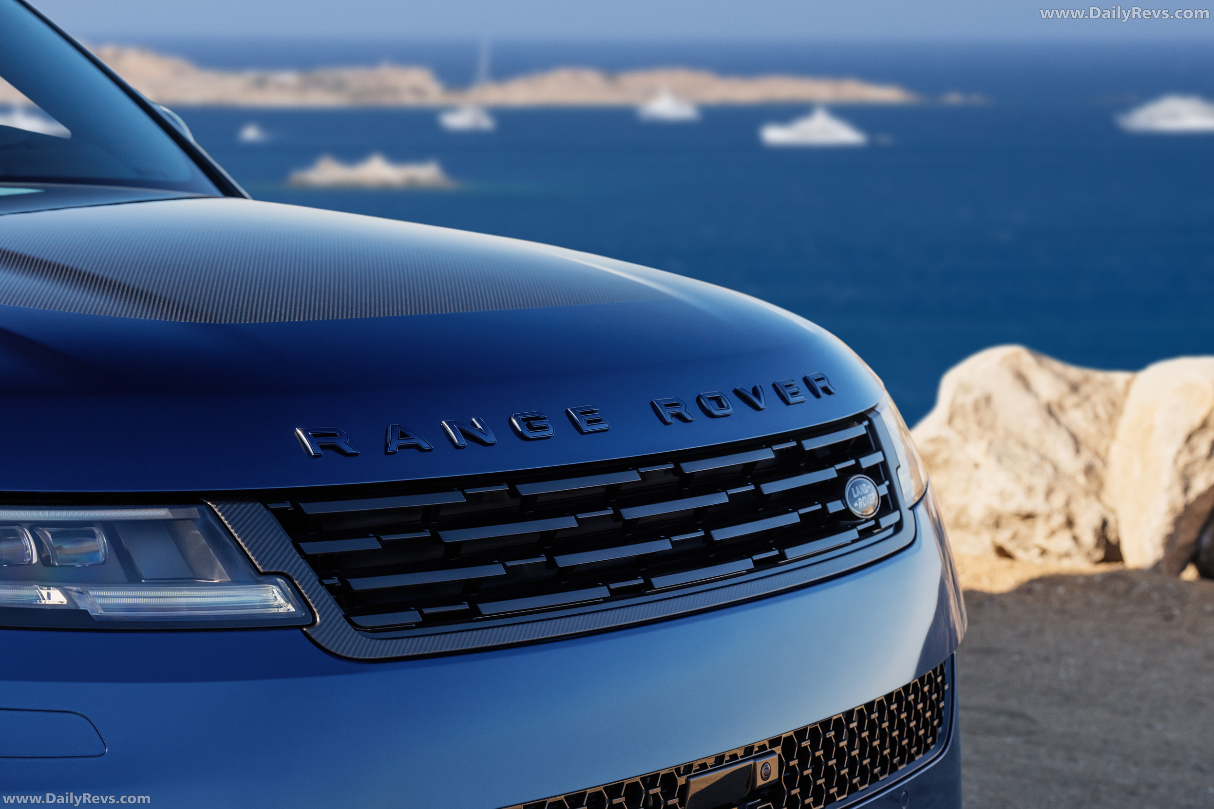 2026 Land Rover Range Rover Sport SV Nocturne Exterior