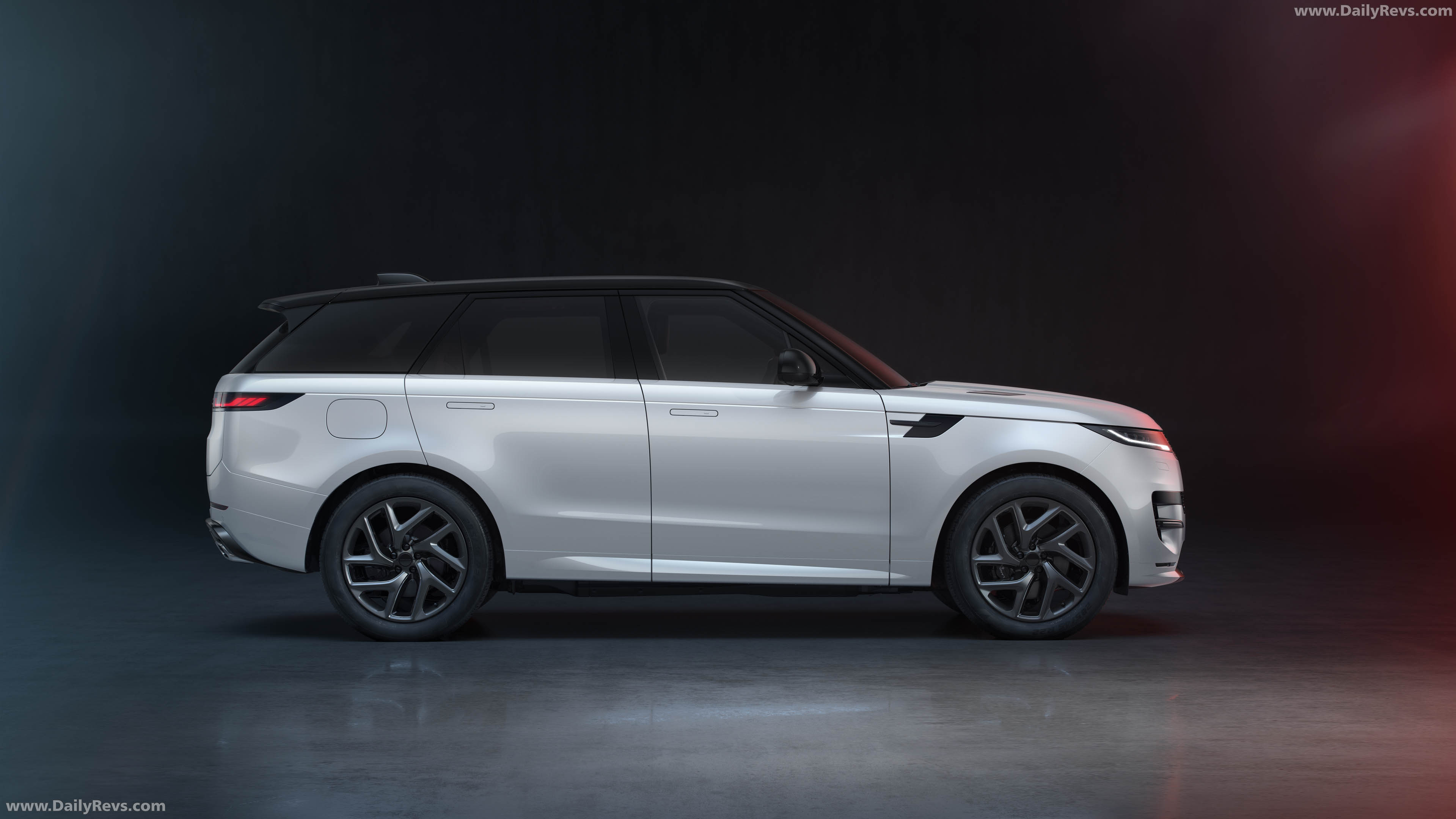 2026 Land Rover Range Rover Sport Battersea Edition Side View