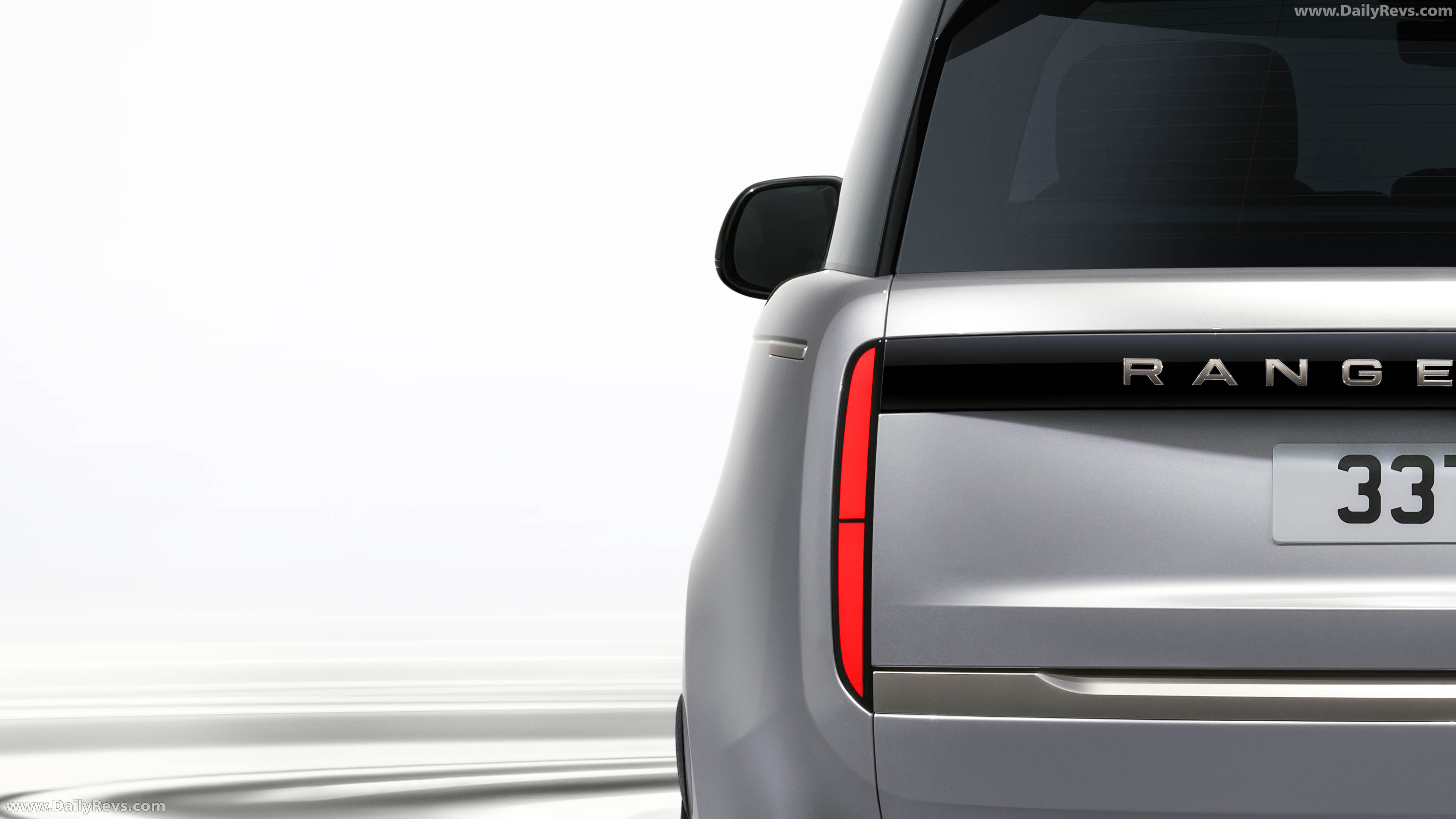 2026 Land Rover Range Rover SV Ultra Exterior