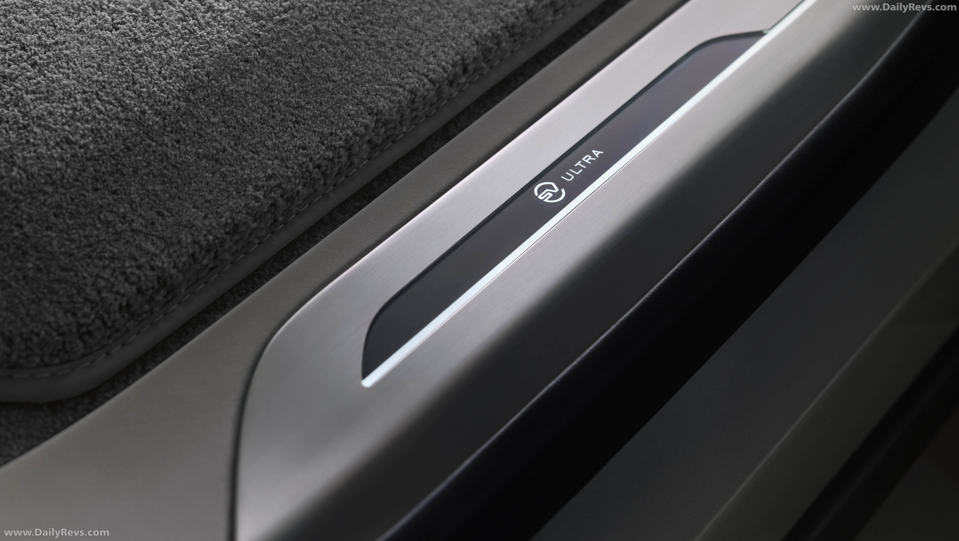 2026 Land Rover Range Rover SV Ultra Exterior
