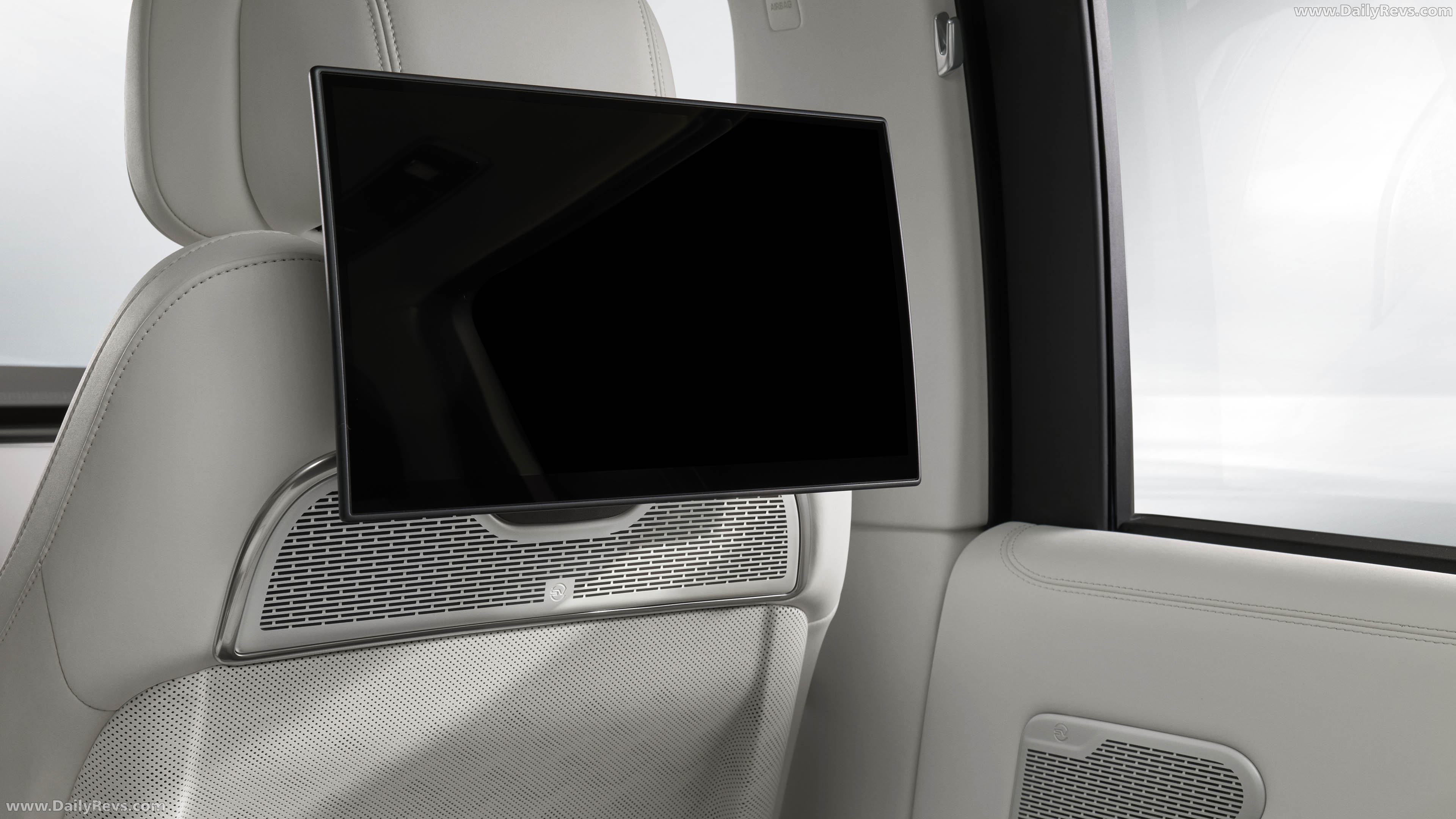 2026 Land Rover Range Rover SV Ultra Interior