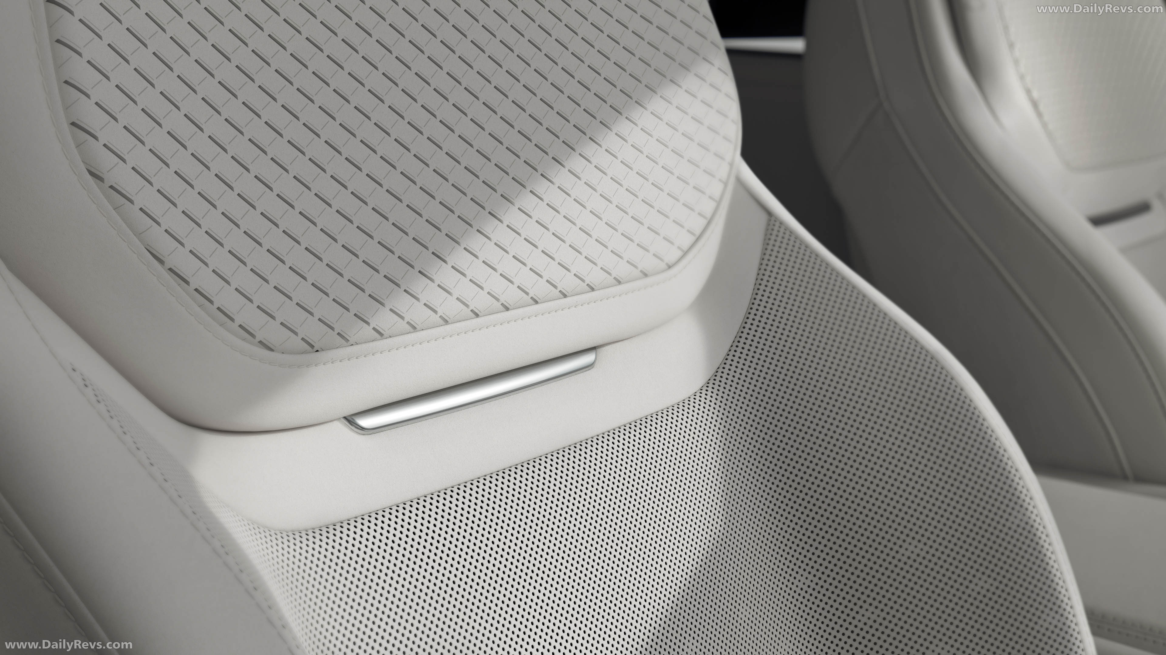 2026 Land Rover Range Rover SV Ultra Interior