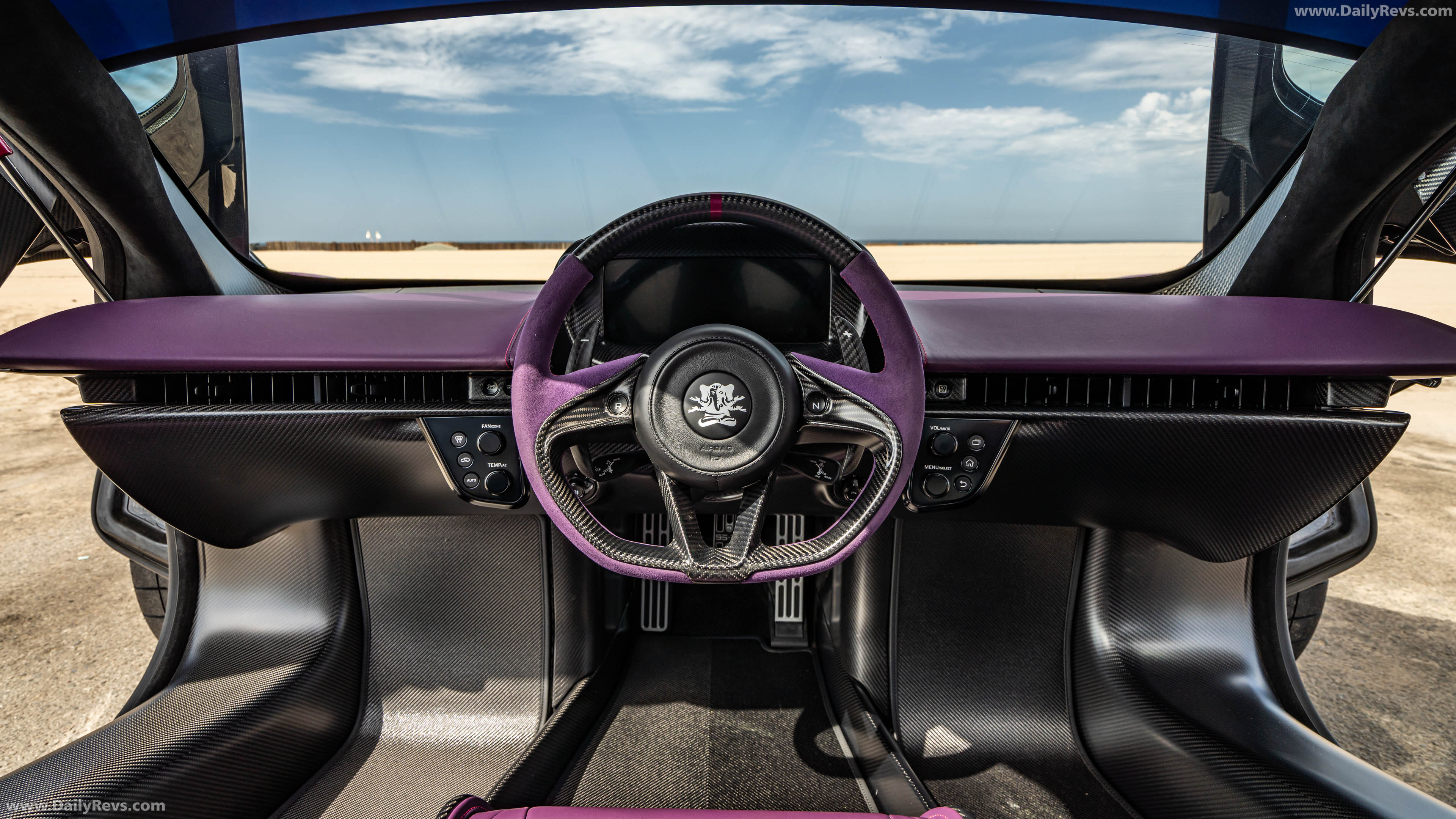 2026 Lanzante 95-59 Interior