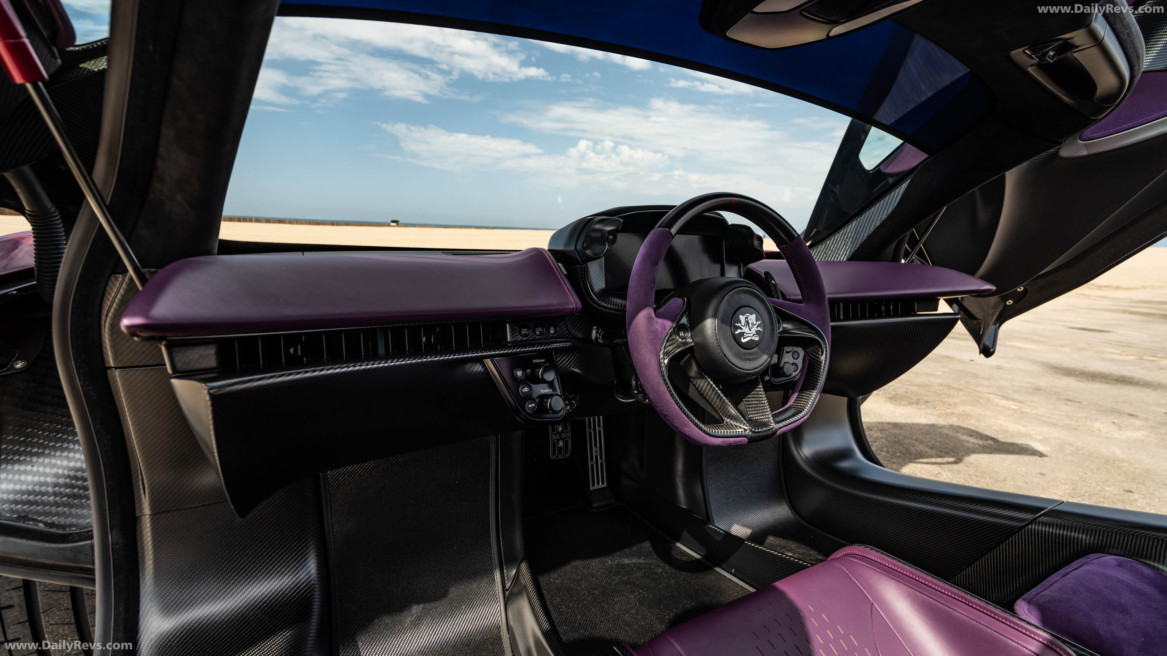 2026 Lanzante 95-59 Interior