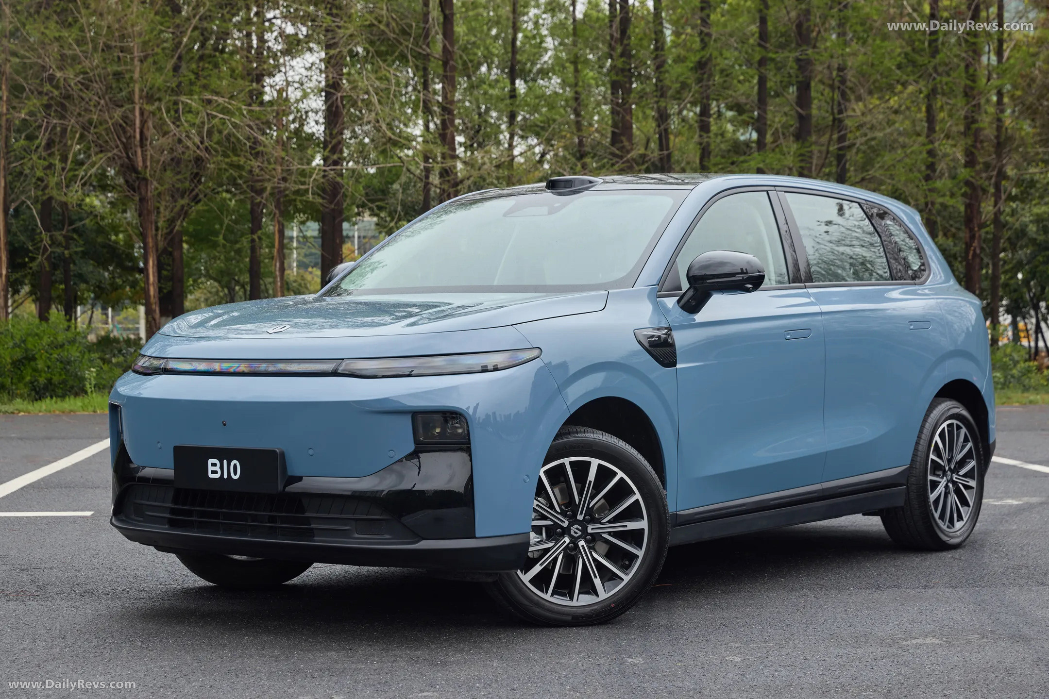 2025 Leap Motor B10 European Version Front View