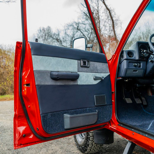 1985 Legacy Overland Toyota Land Cruiser FJ60 Interior
