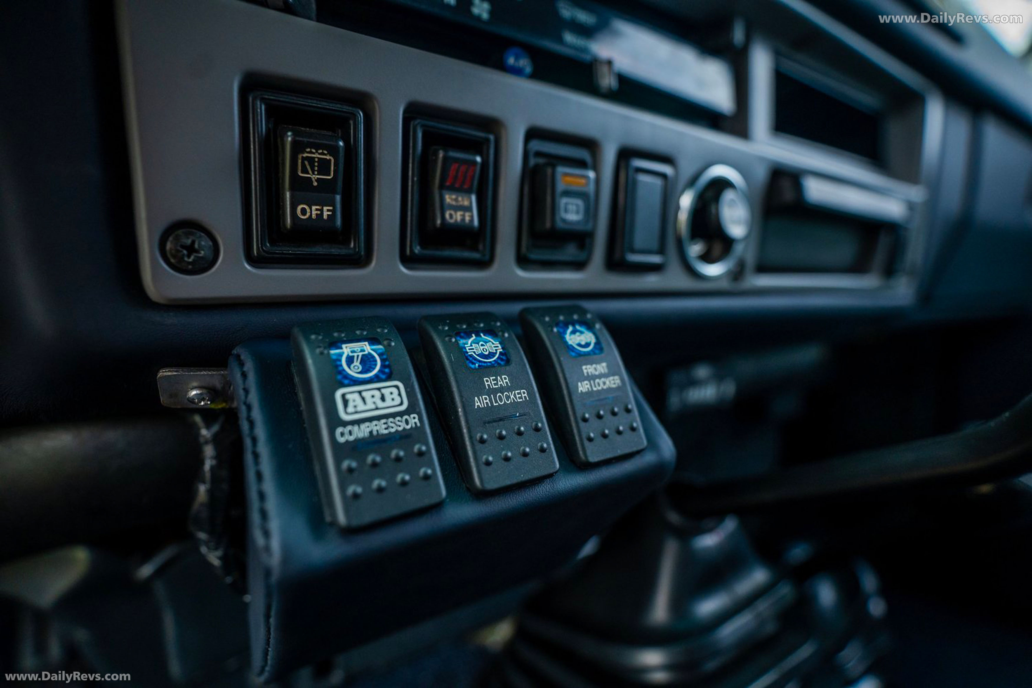 1985 Legacy Overland Toyota Land Cruiser FJ60 Interior